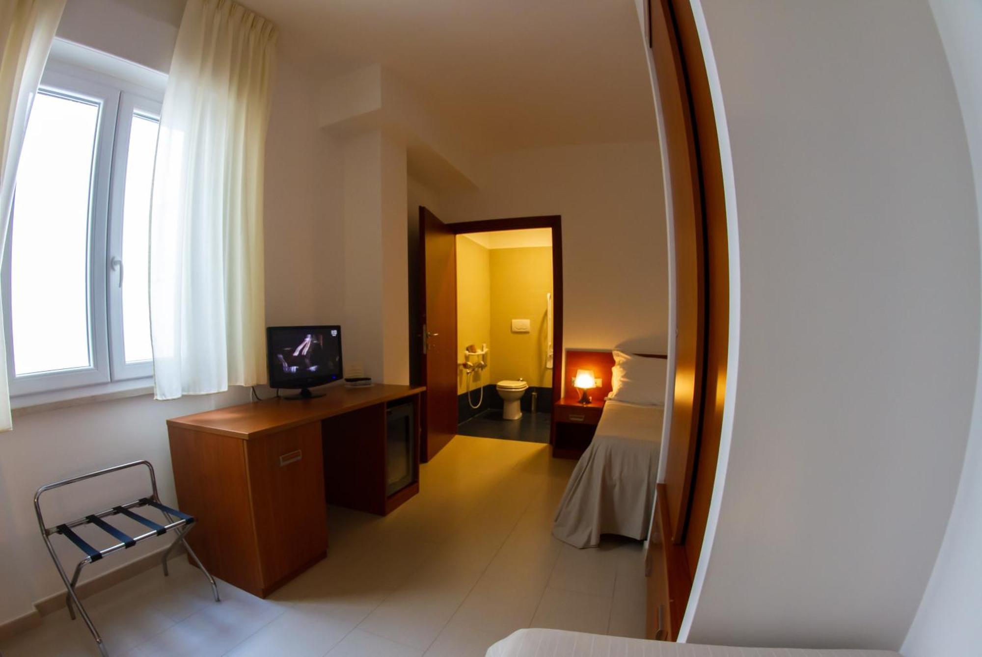 Economy Twin Room