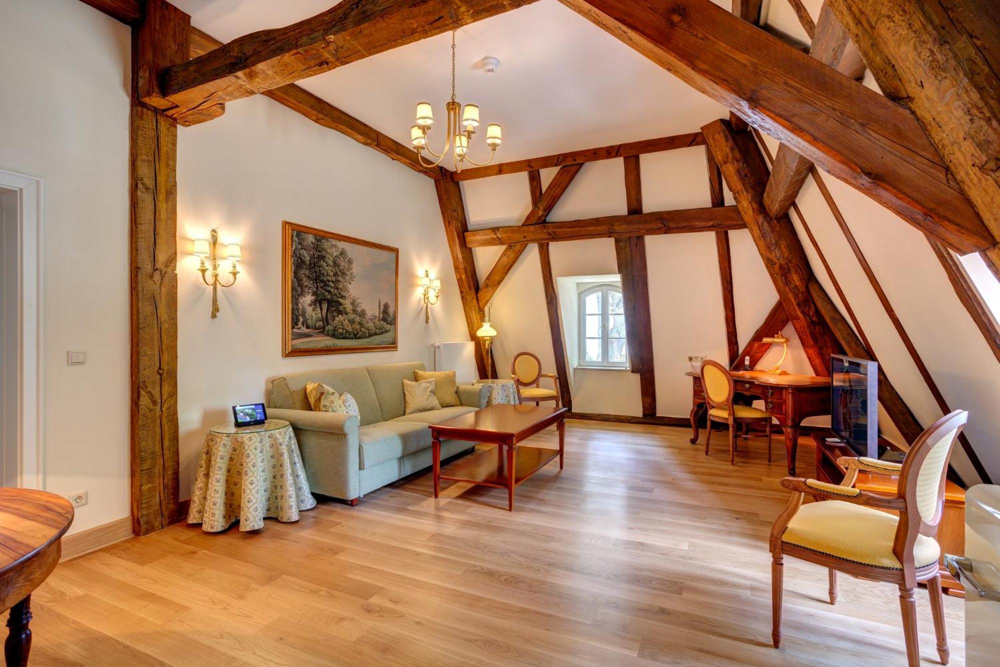 Deluxe Suite