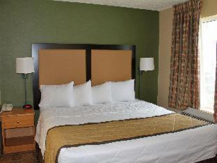 Queen studio 1 Queen Bed Disability Access or Non-Smoking