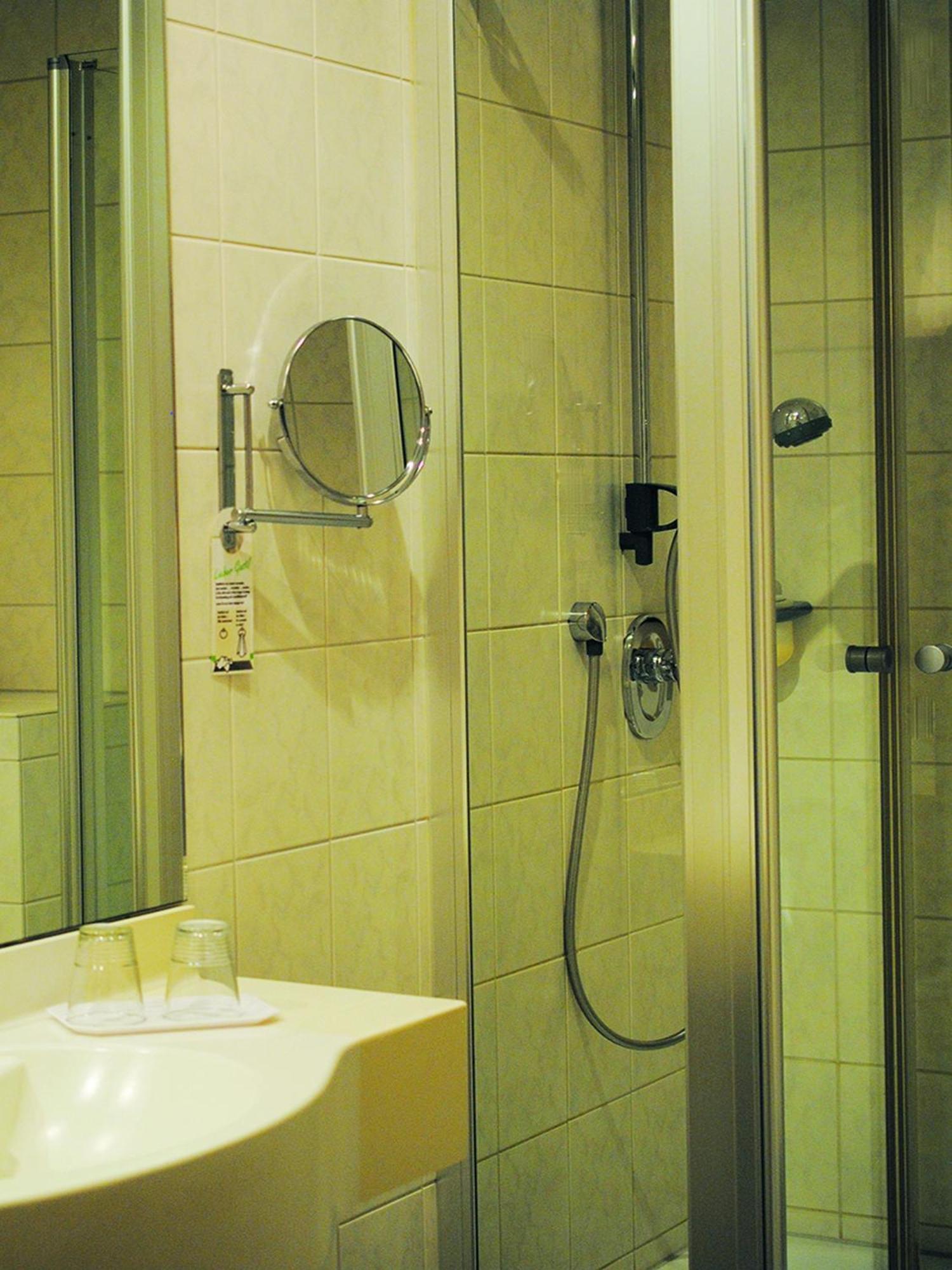Double Room Private Bathroom