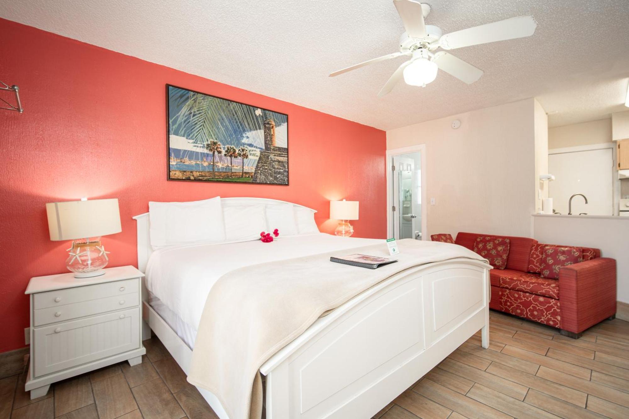 Deluxe King Studio Full Kitchen-Non Smoking