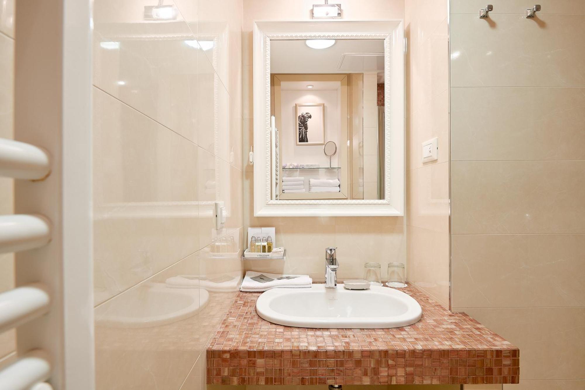 Deluxe Double Room City View