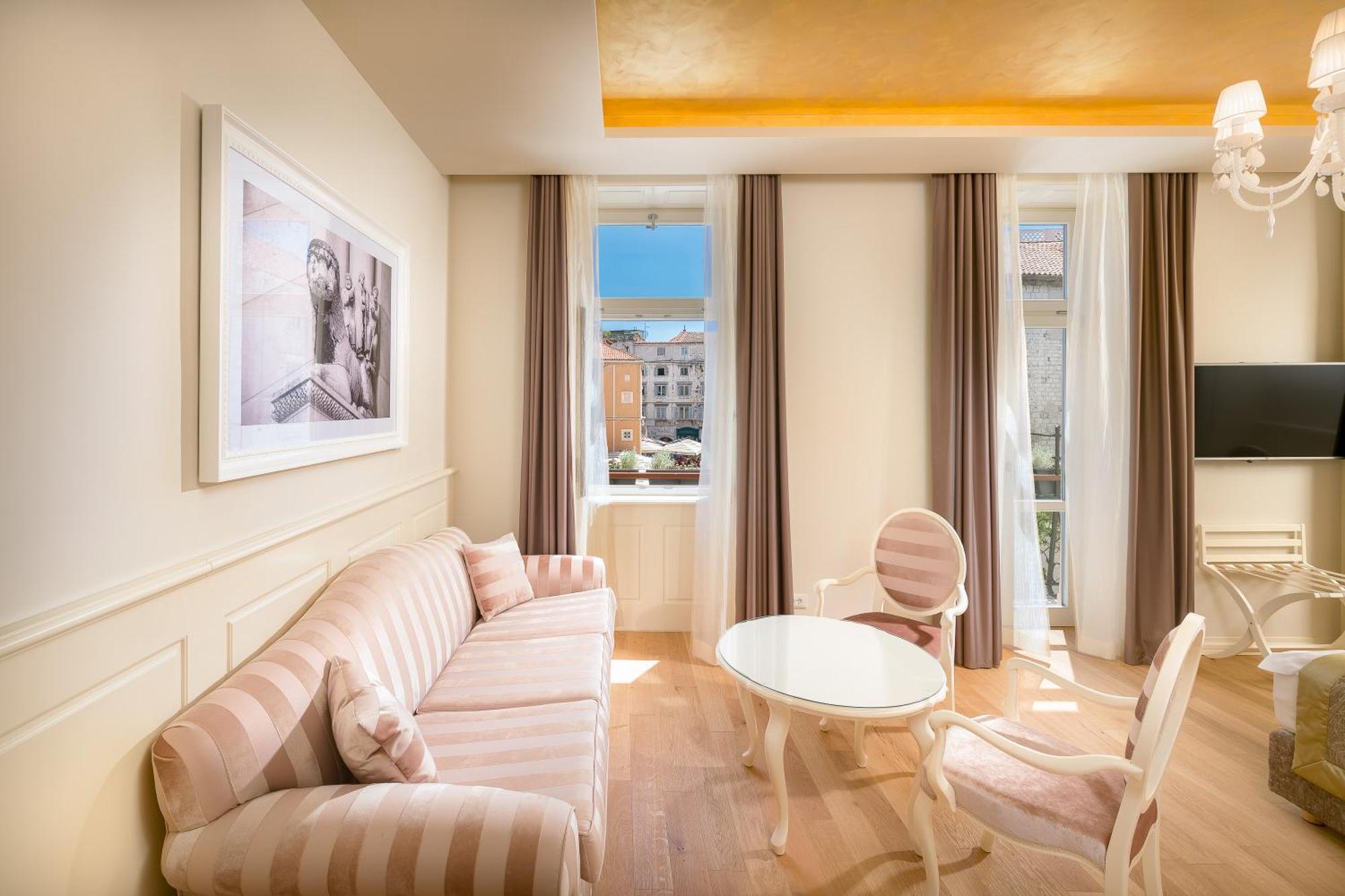 Deluxe Double or Twin Room Balcony City View
