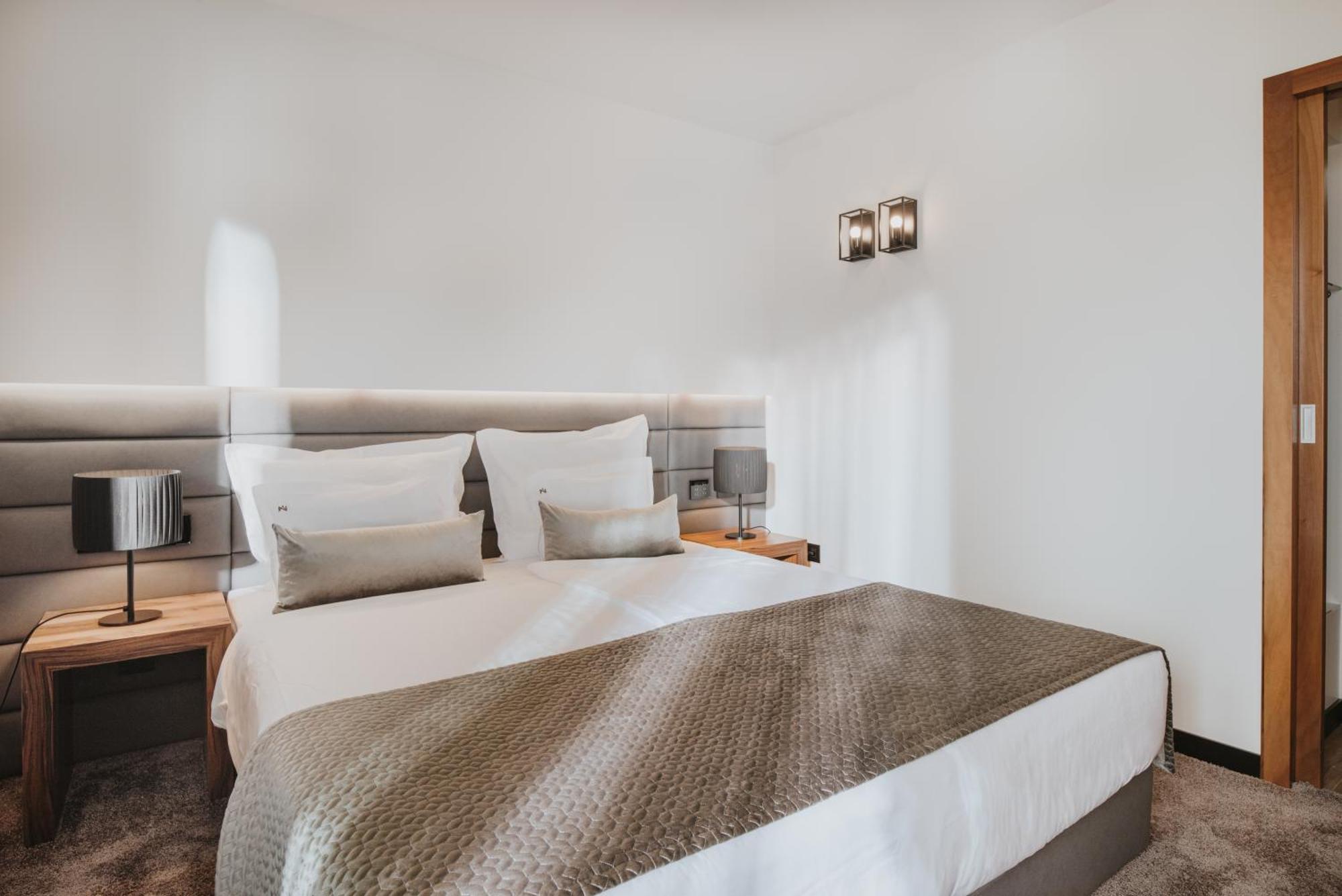 Deluxe Junior Suite