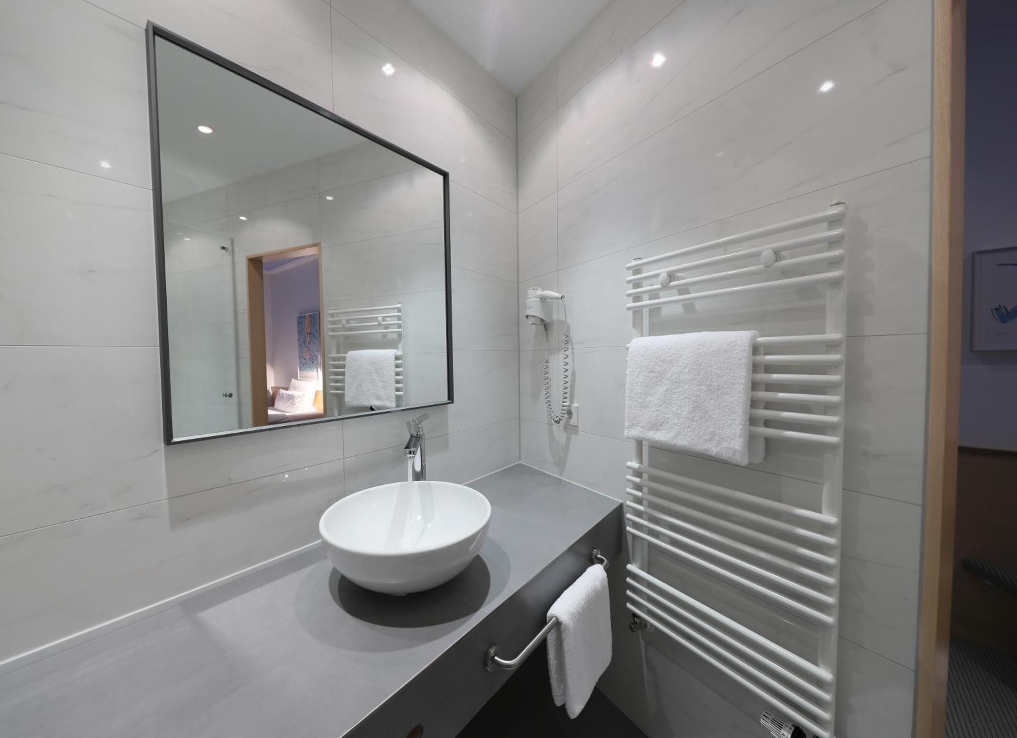 Quiet Single Room