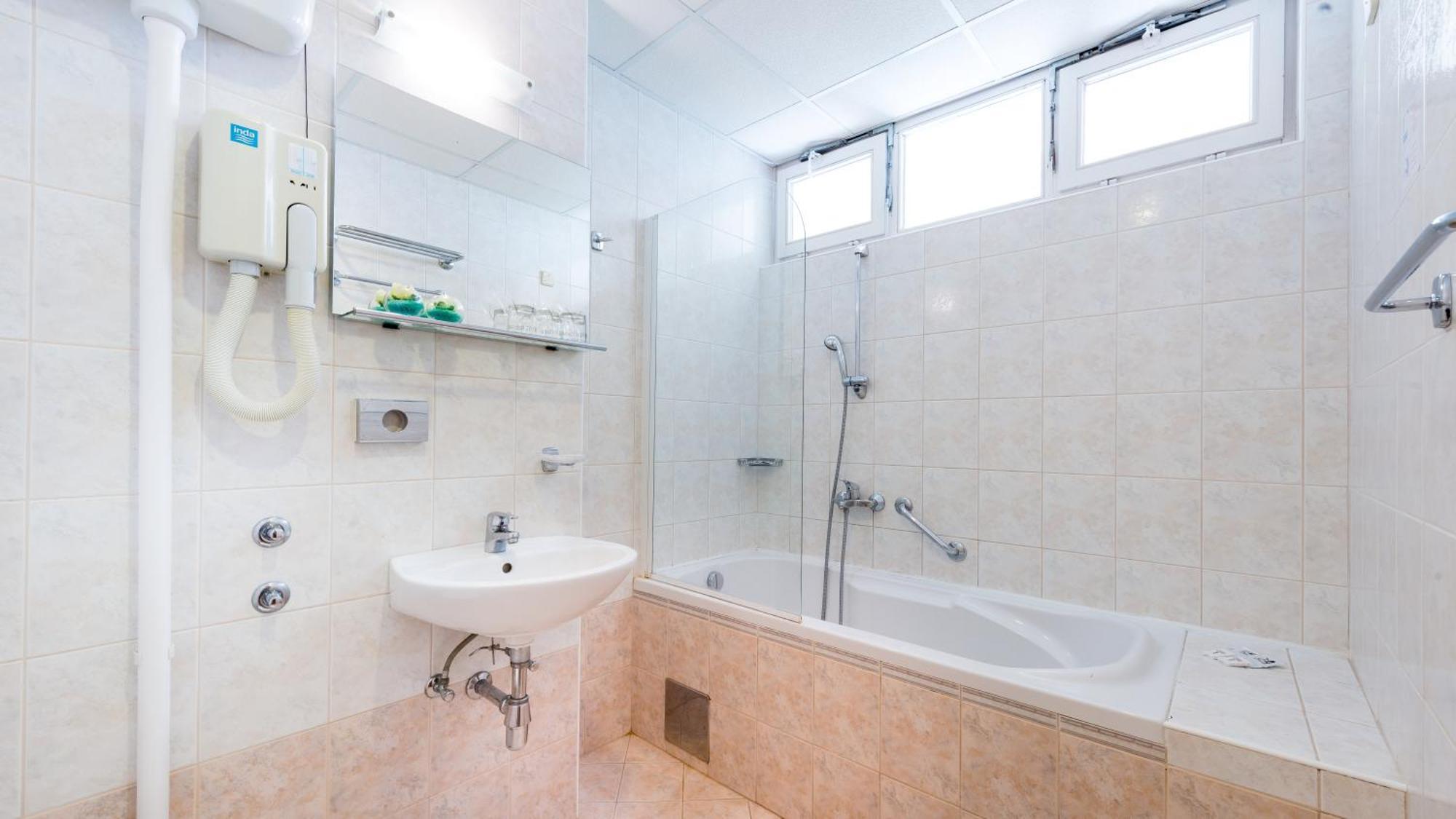 Standard Double or Twin Room Balcony