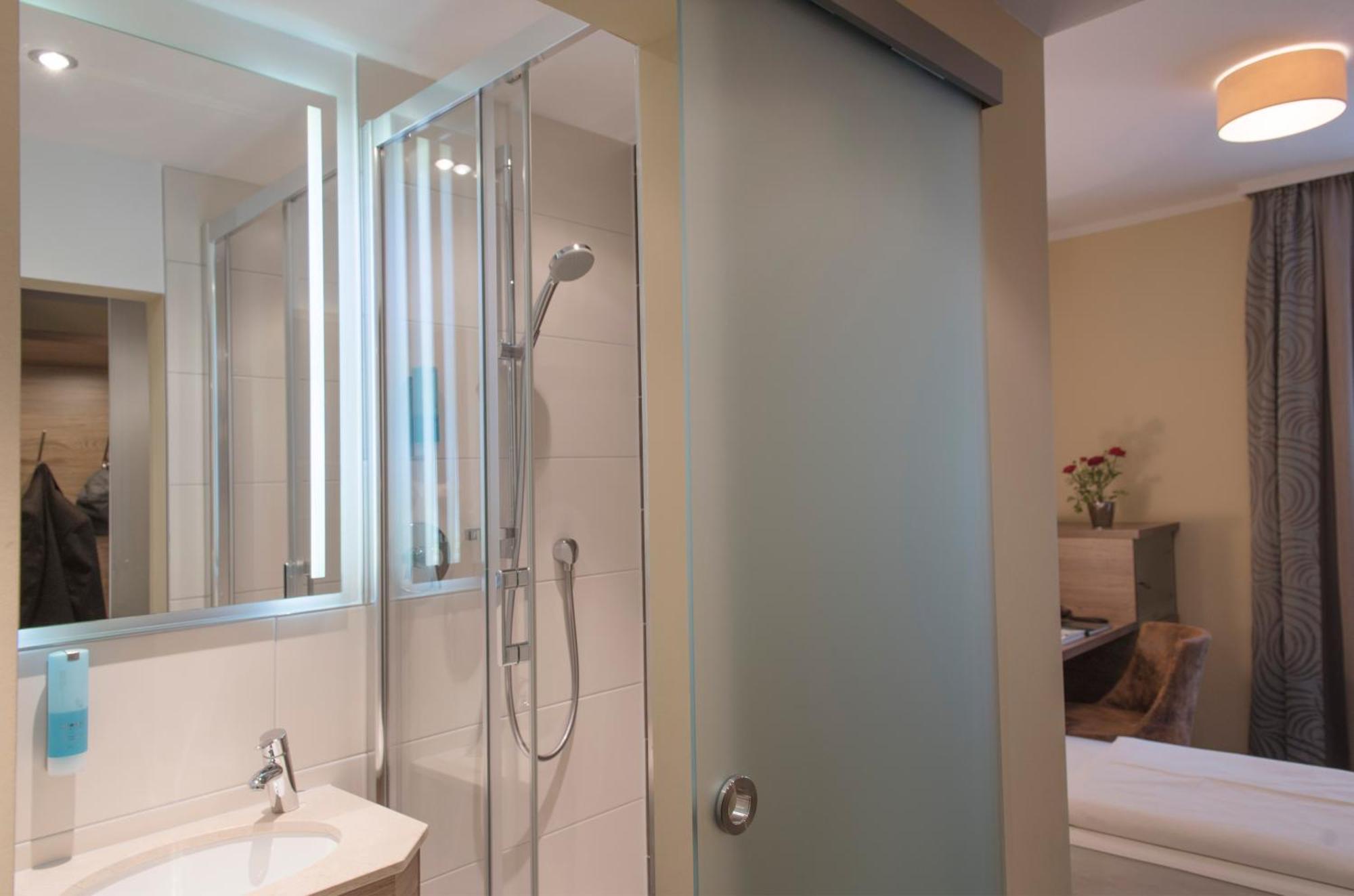 Standard Single Room Shower Air Conditioning