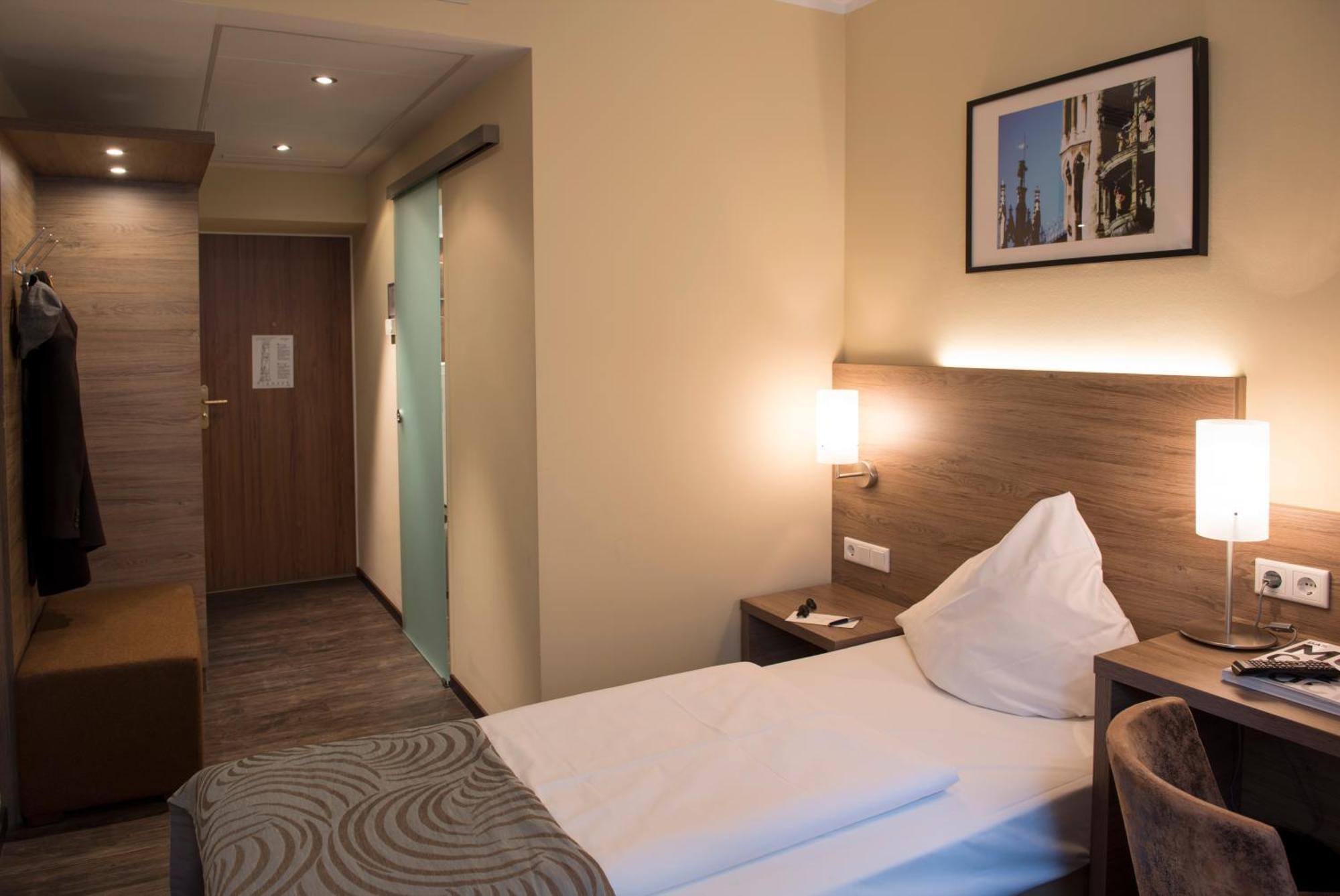 Standard Single Room Shower Air Conditioning