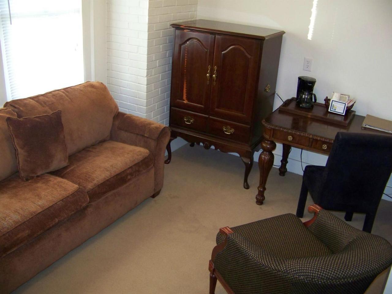 Queen Suite