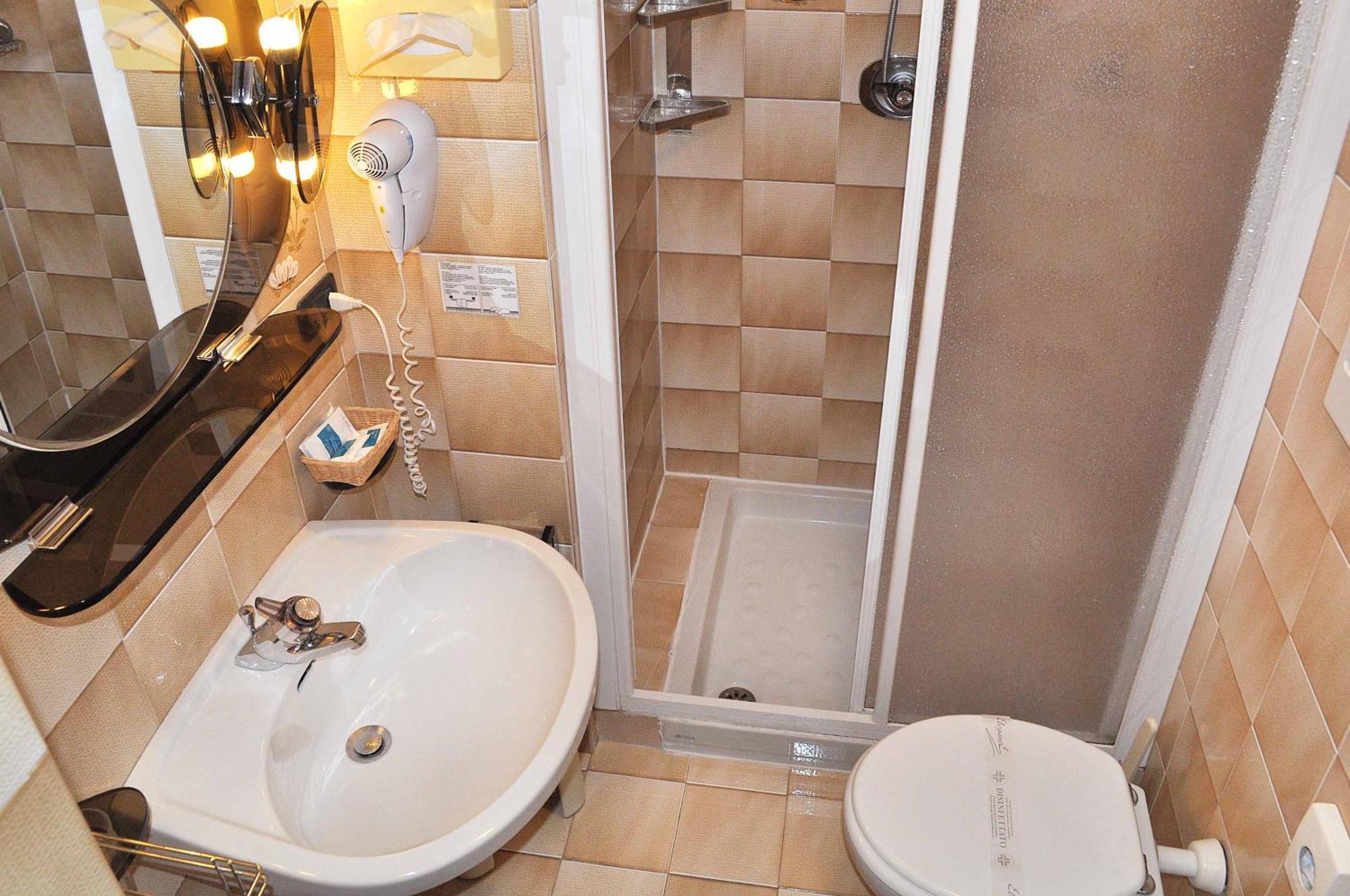 Economy Single Room