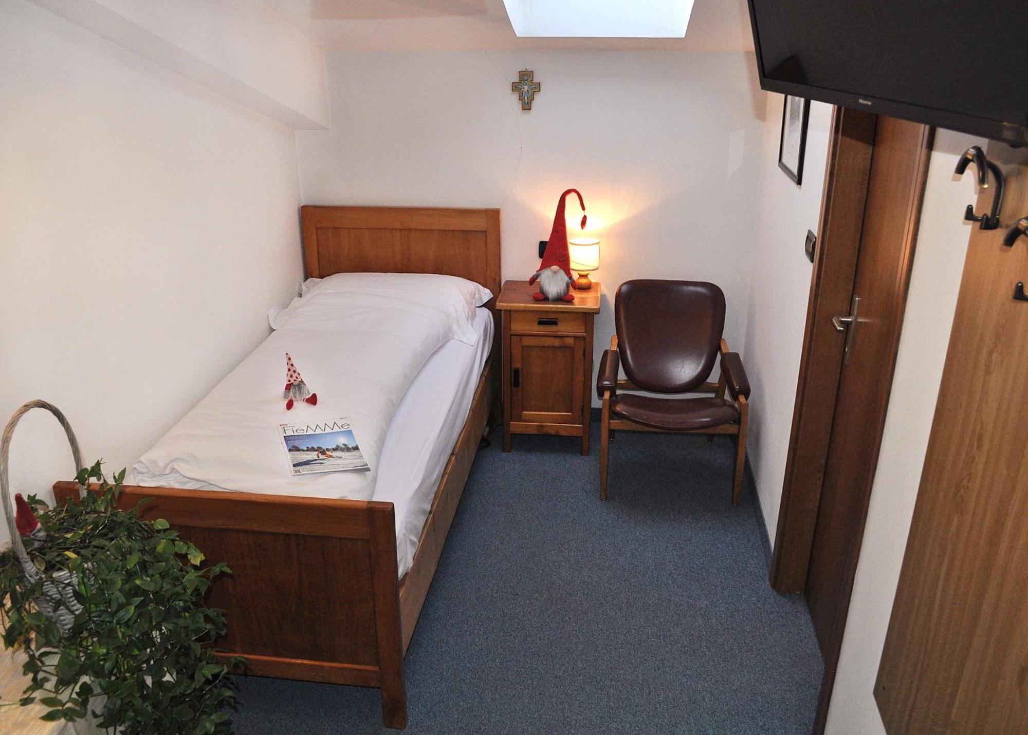 Economy Single Room