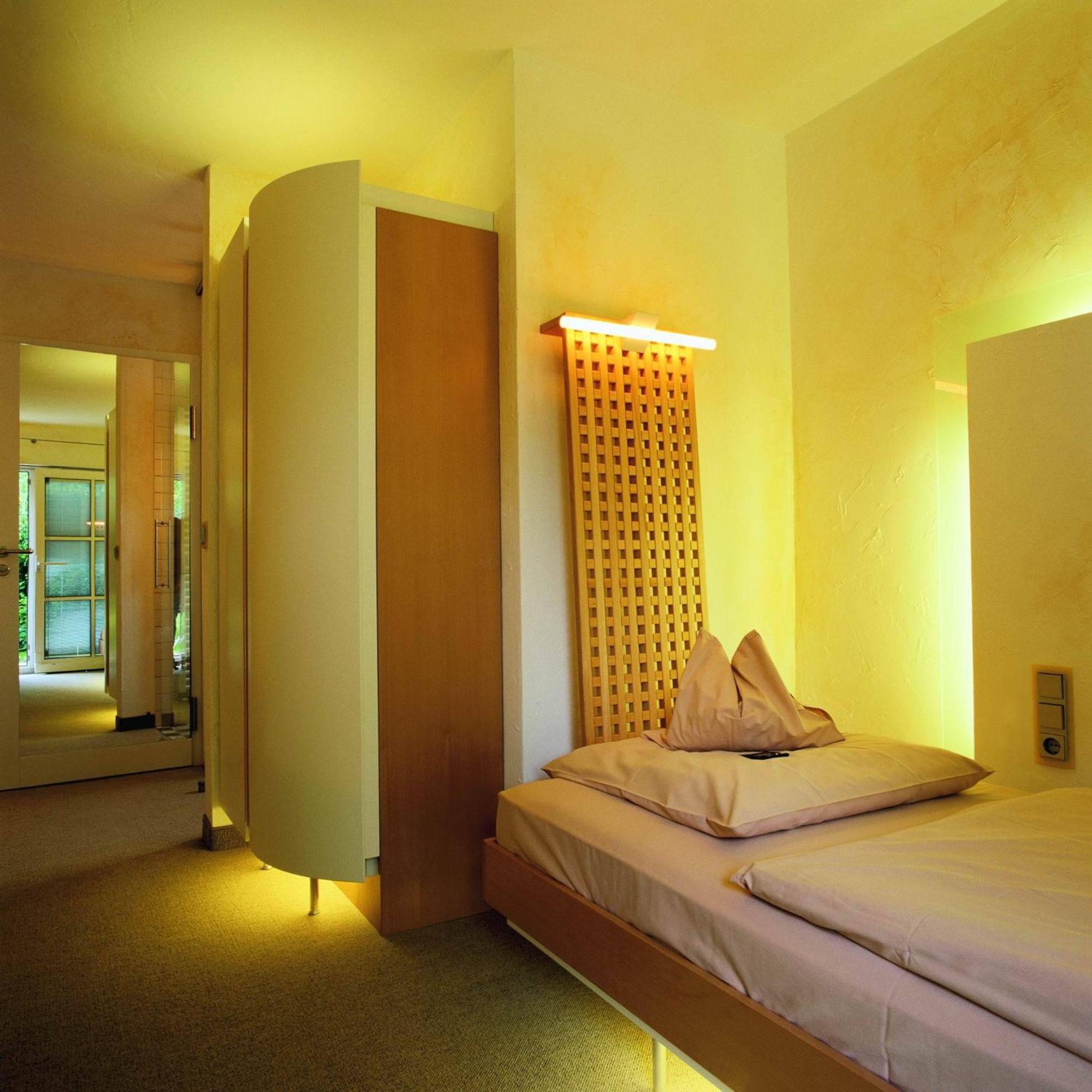 Single Room,1704826371:JPEG