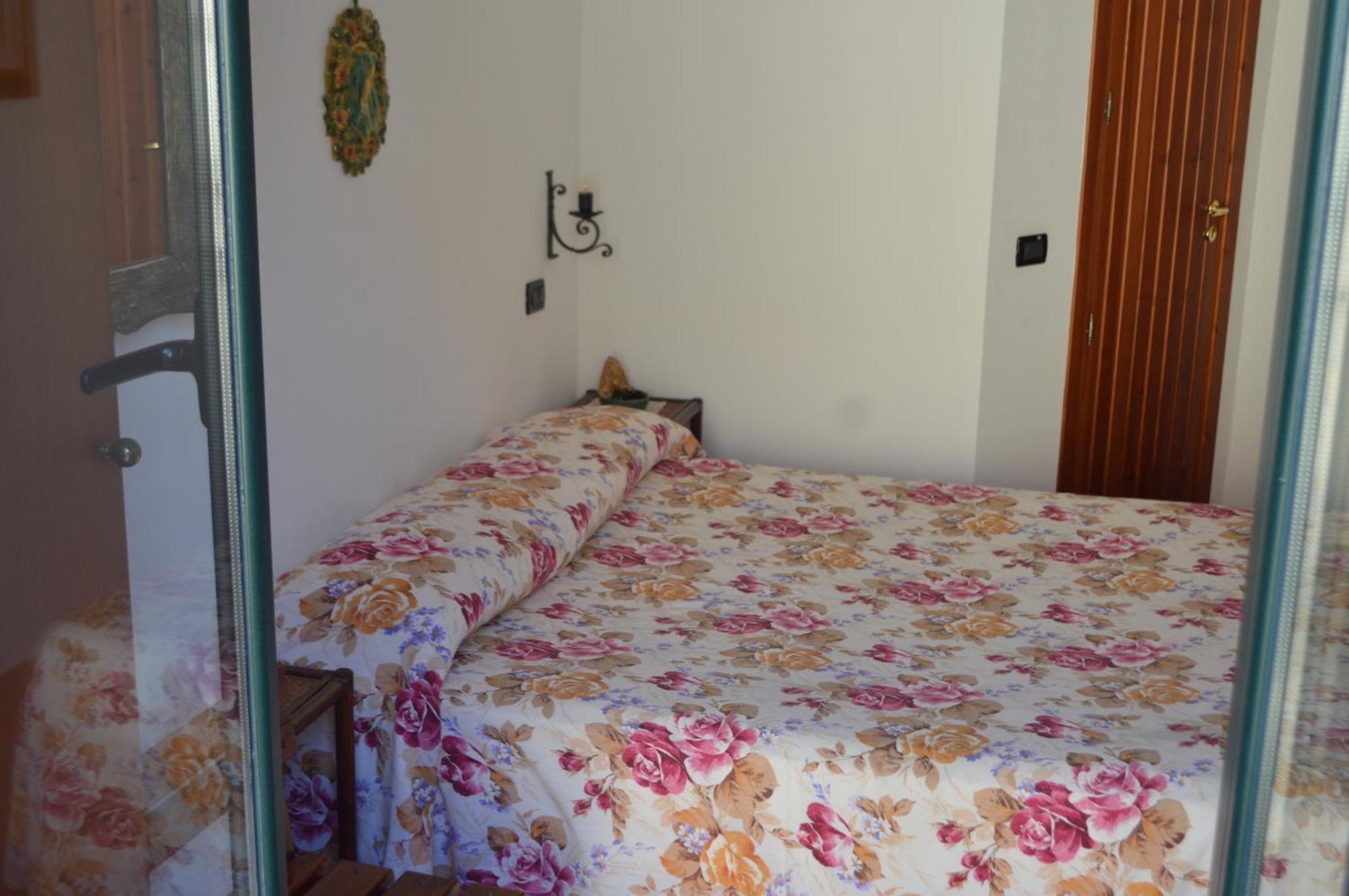 Single Room,1589549442:JPEG