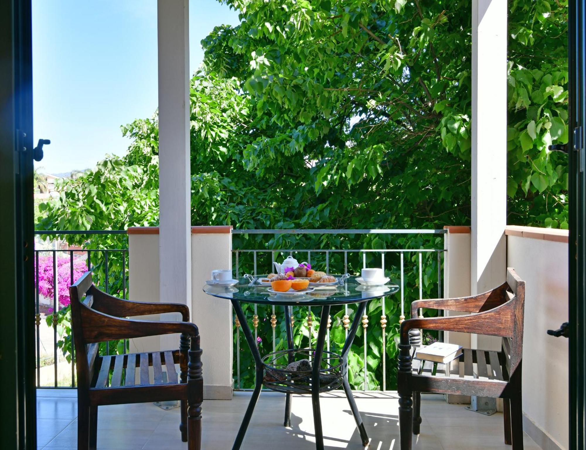 Apartment Garden View