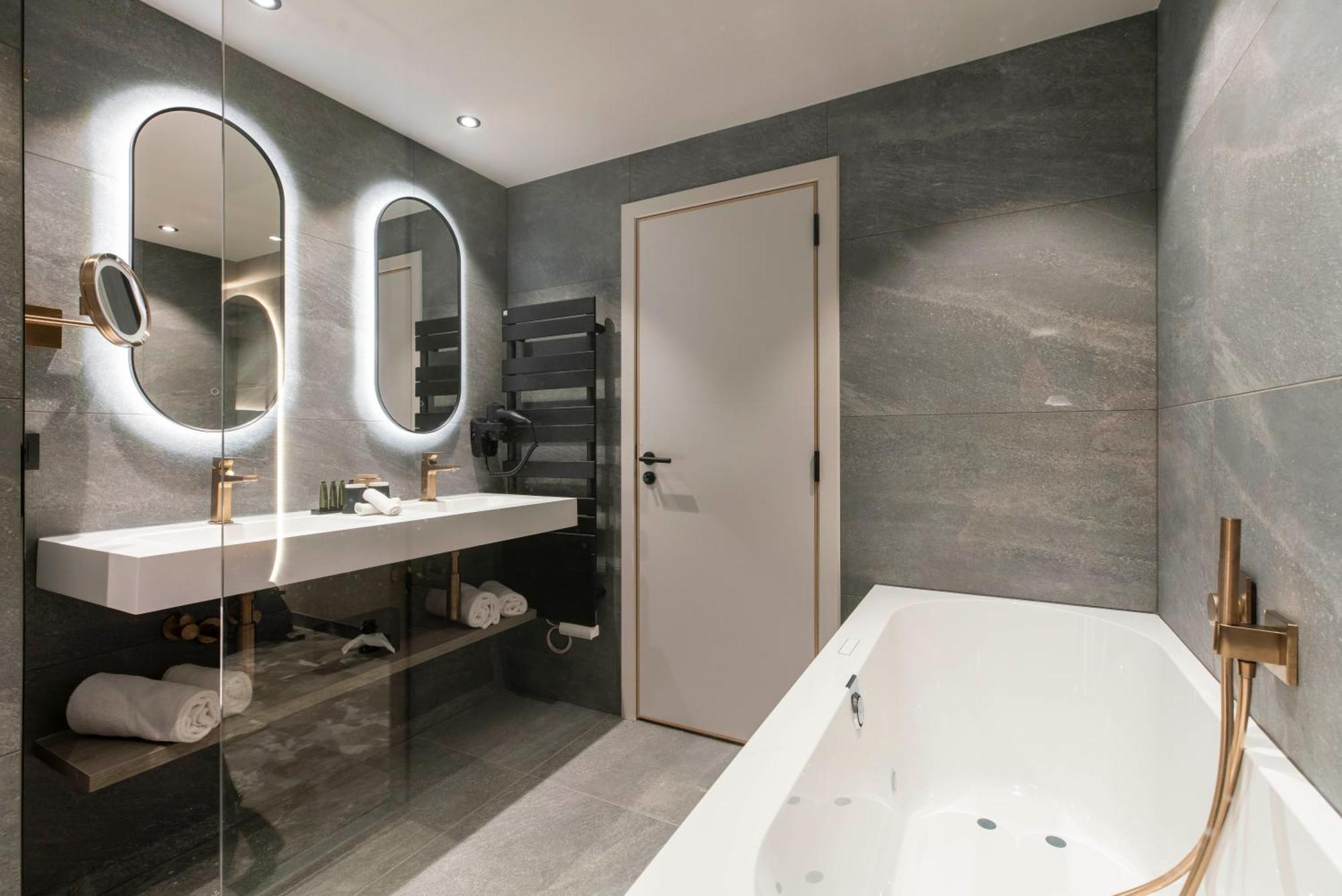 Suite Spa Bath