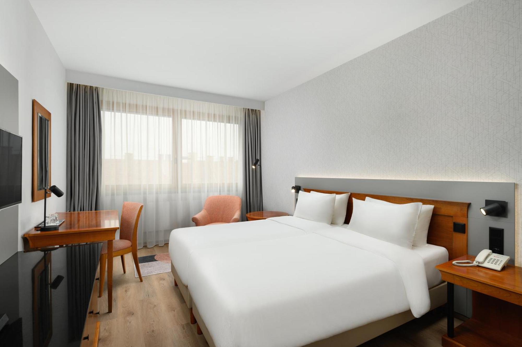 Superior Twin Room,1706081728:JPEG