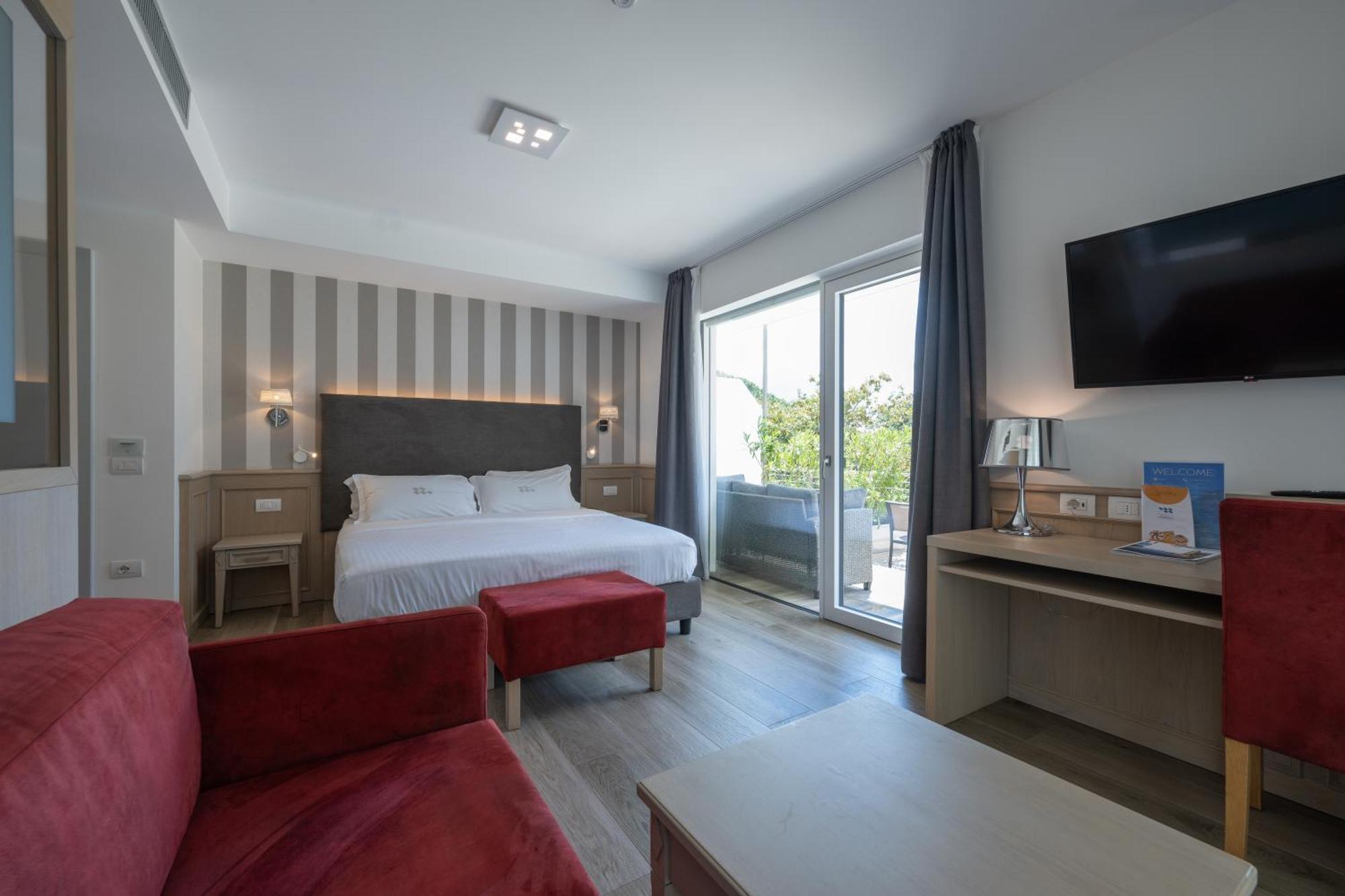 Junior Suite Terrace,1589554573:JPEG