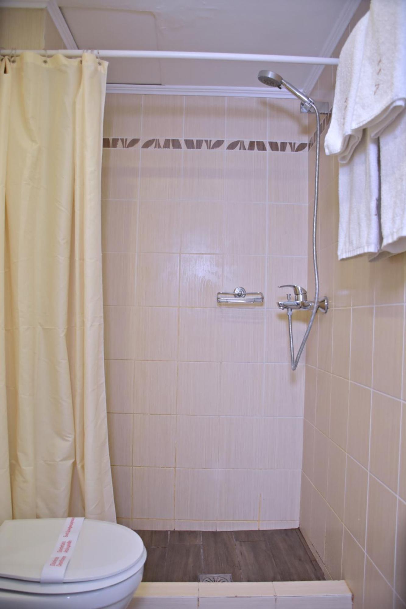 Superior Triple Room,1589555746:JPEG