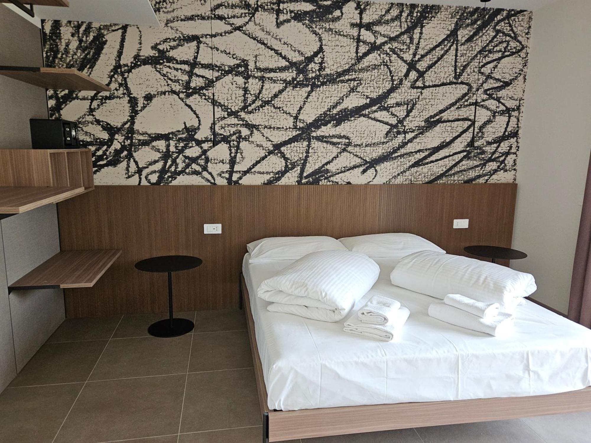 One-Bedroom Apartment,1592876674:JPEG