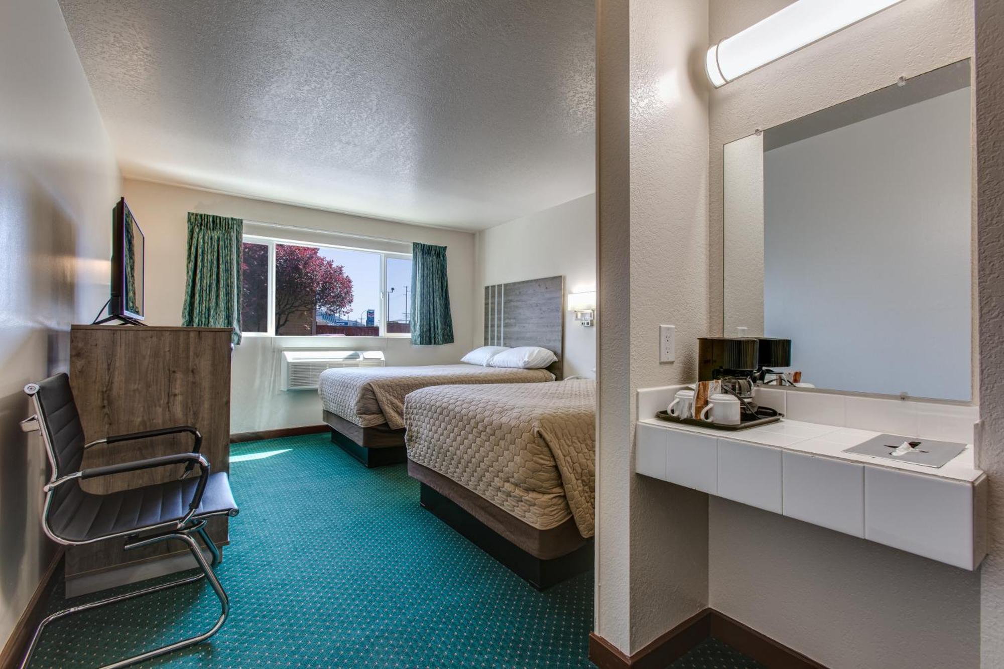 Double Room Two Double Beds Non-Smoking