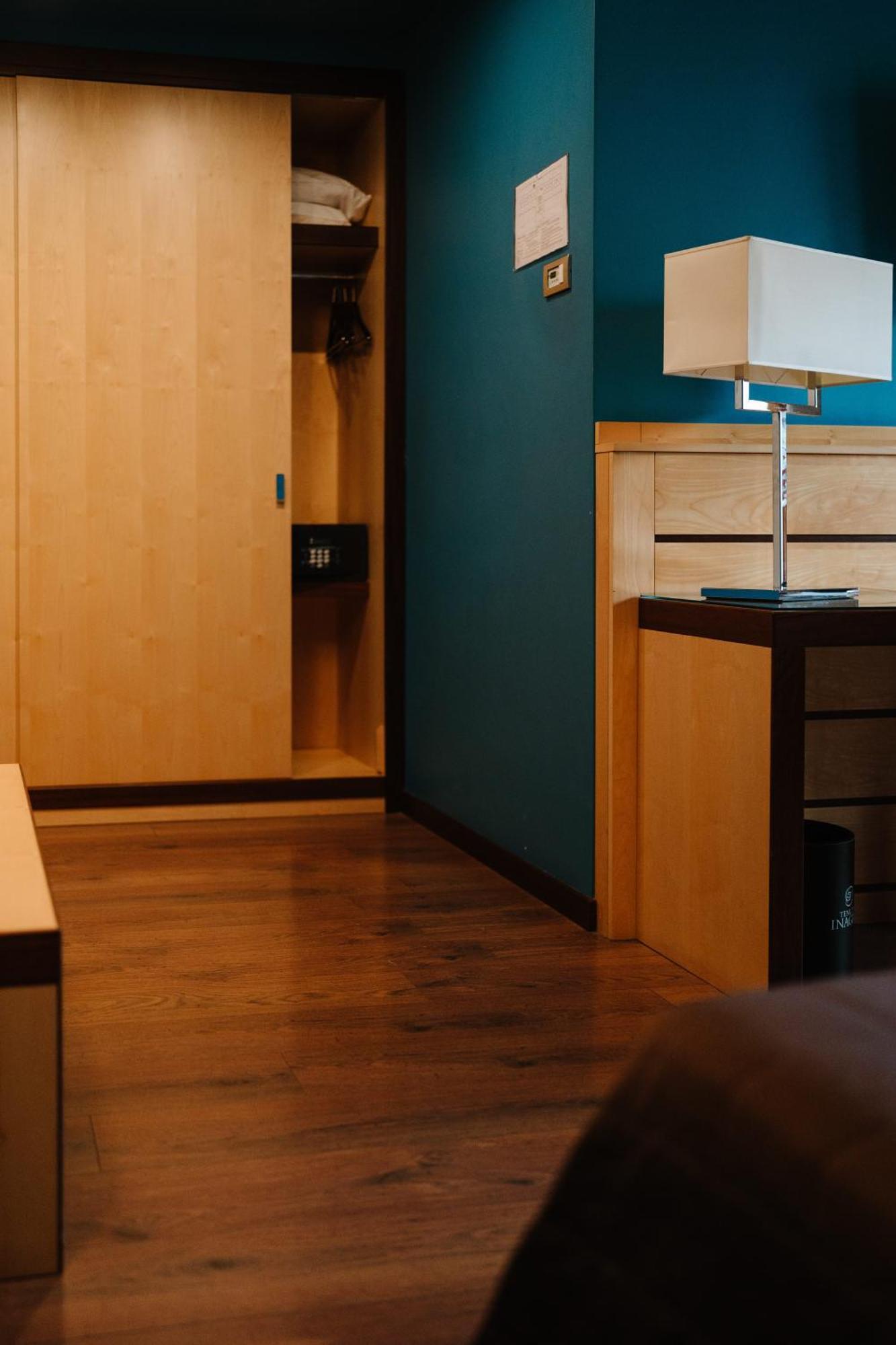 Triple Room,1589569235:JPEG