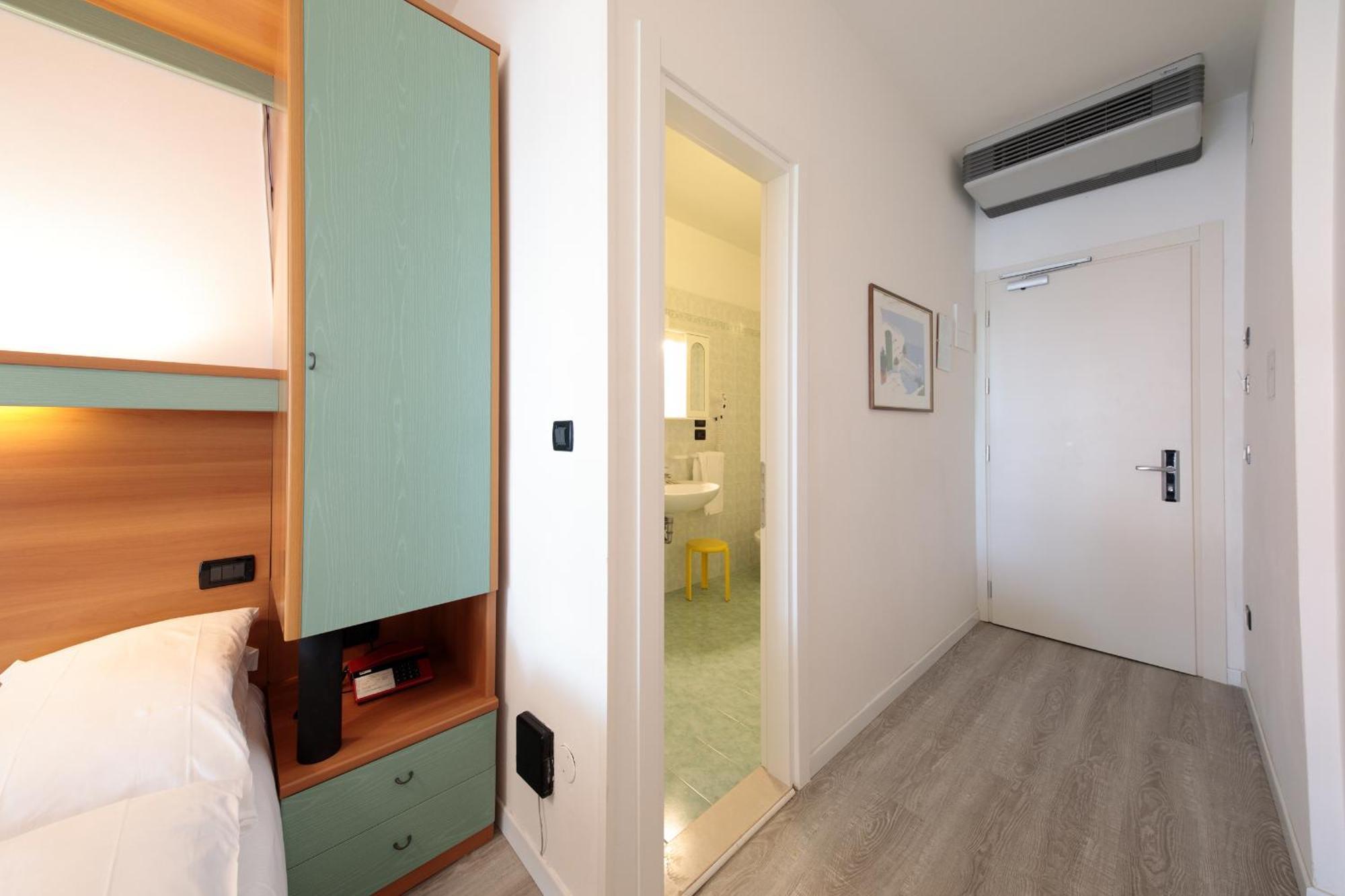 Economy Small Room