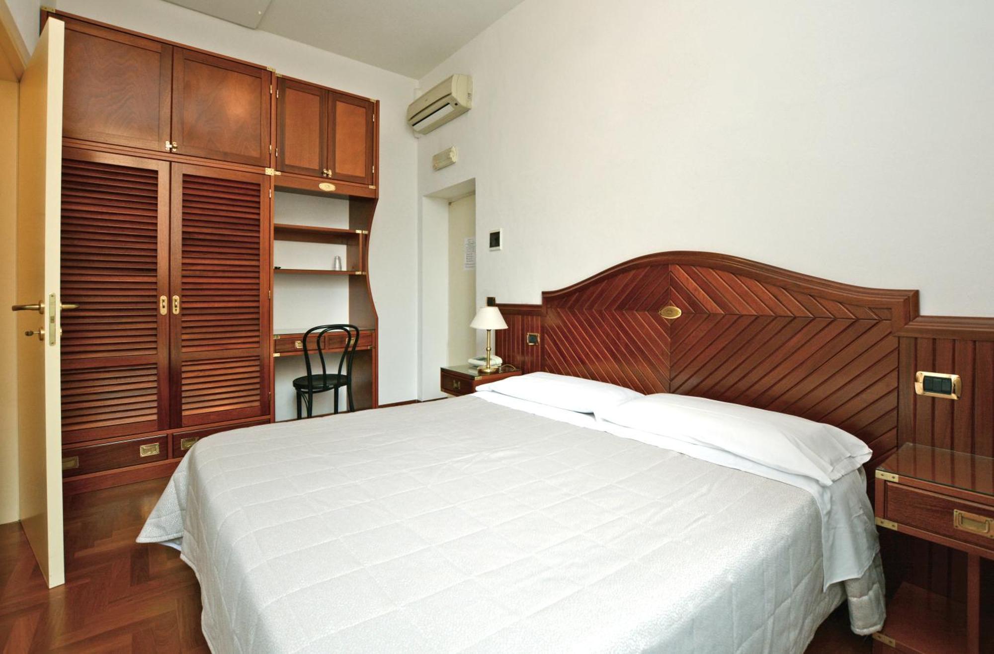 Economy Double Room,1589578278:JPEG