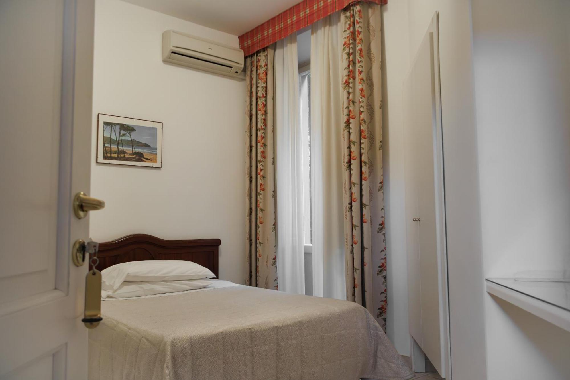 Single Room,1589578298:JPEG
