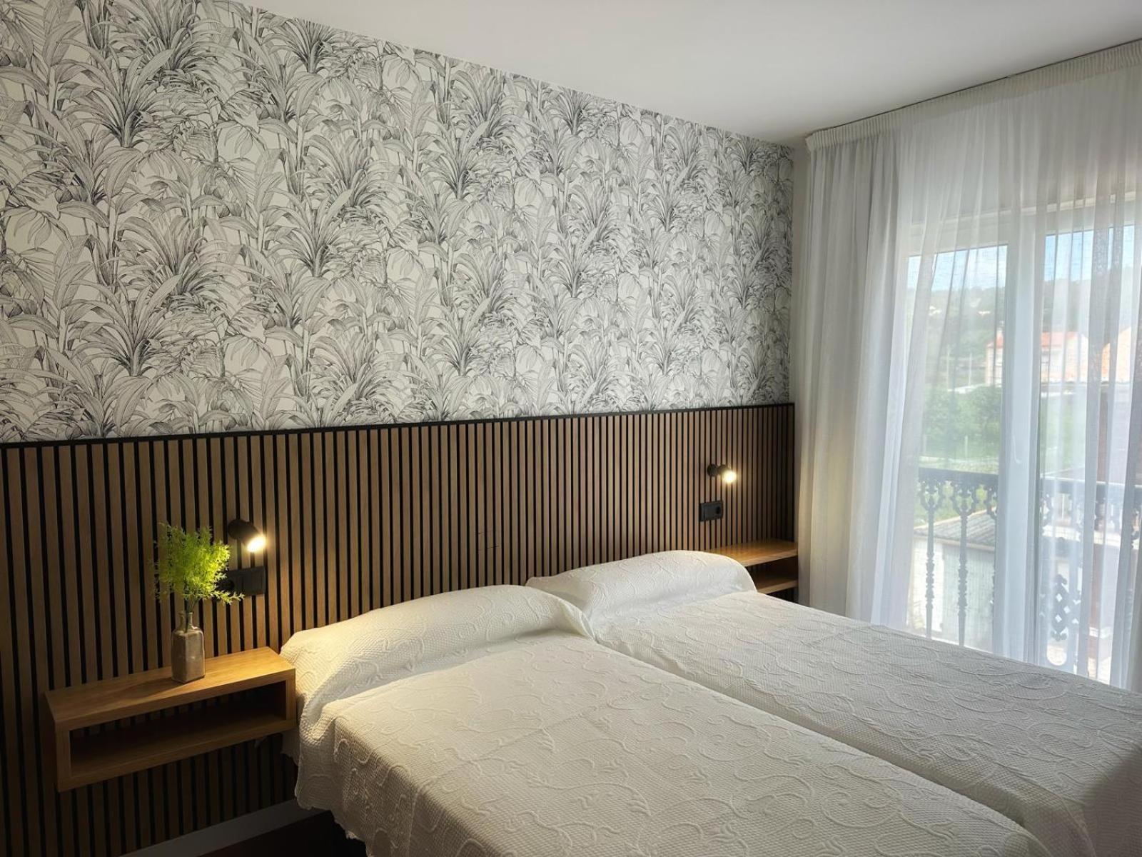 Twin Room,1234423712:JPEG
