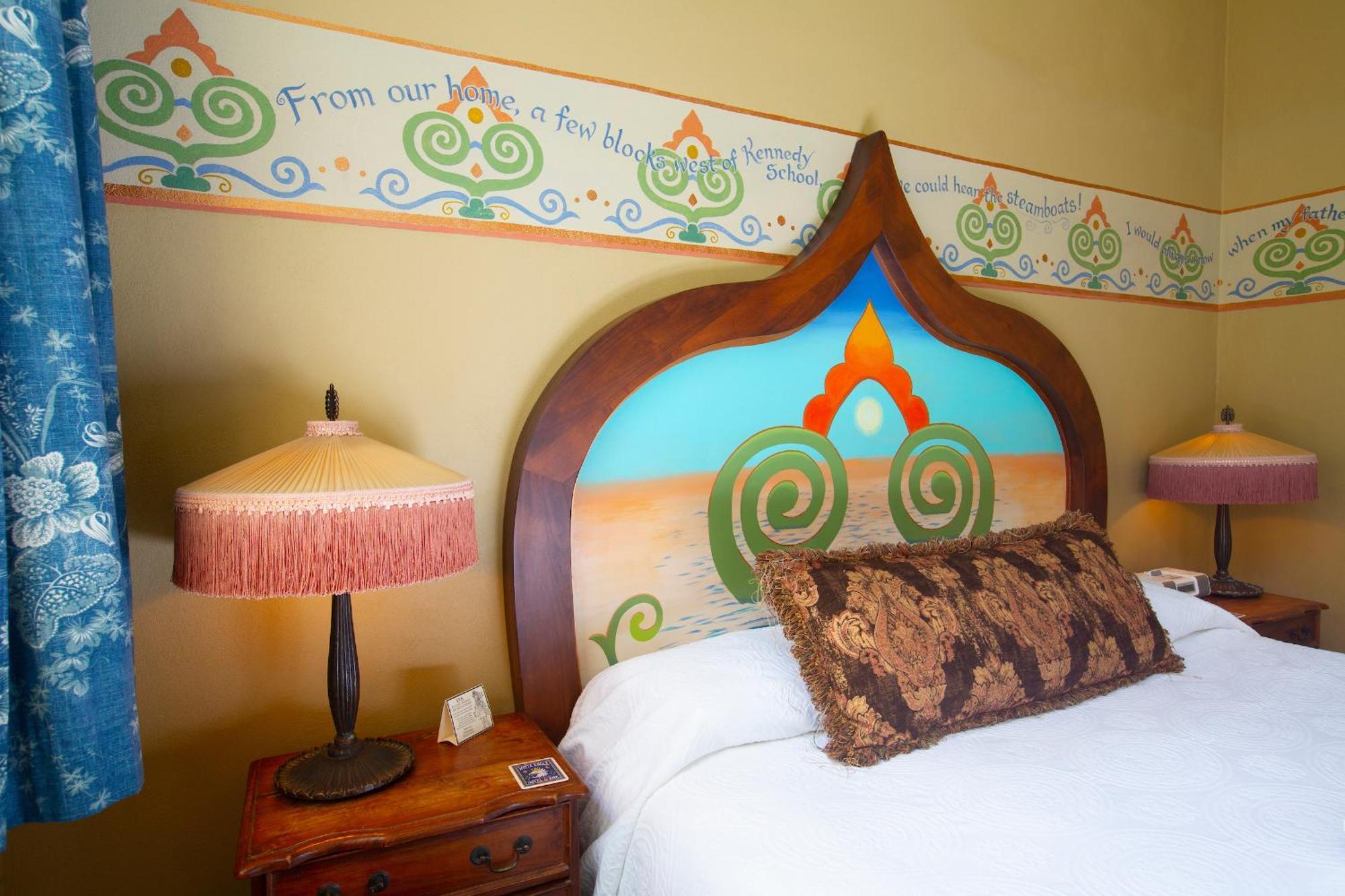 Queen Room