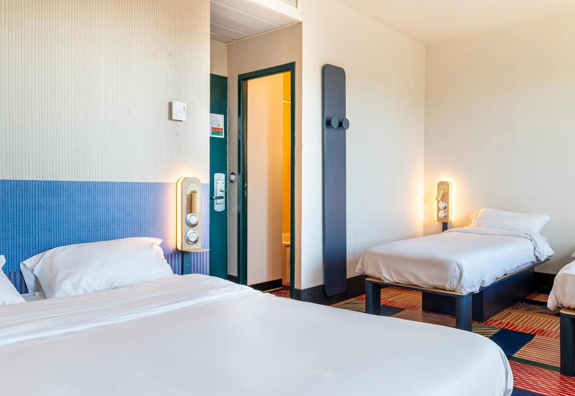Triple Room,461047635:JPEG
