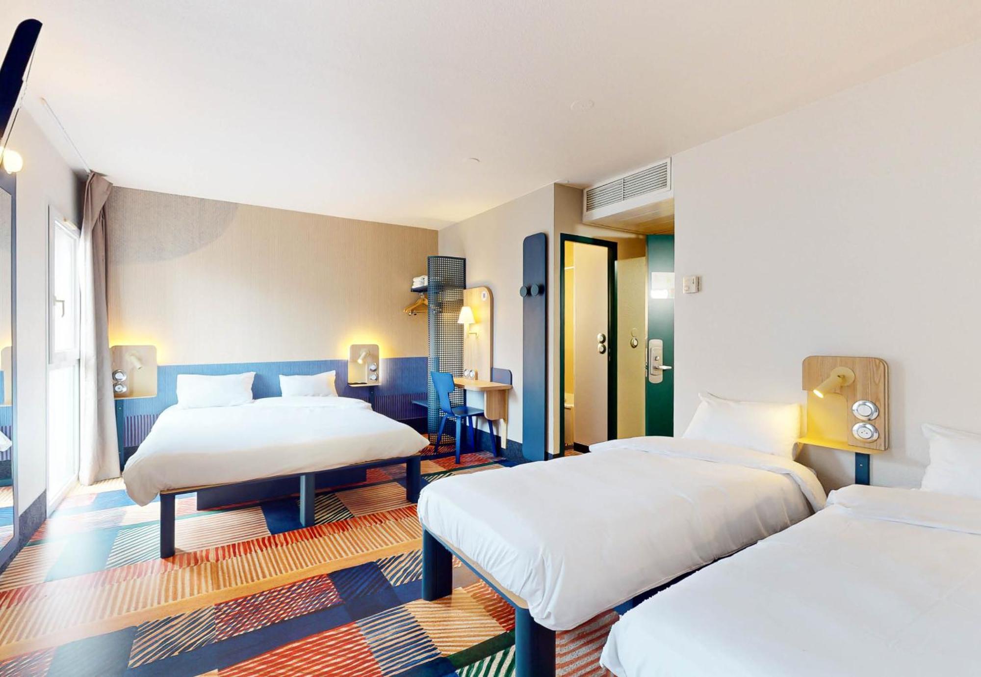Quadruple Room,461047635:JPEG