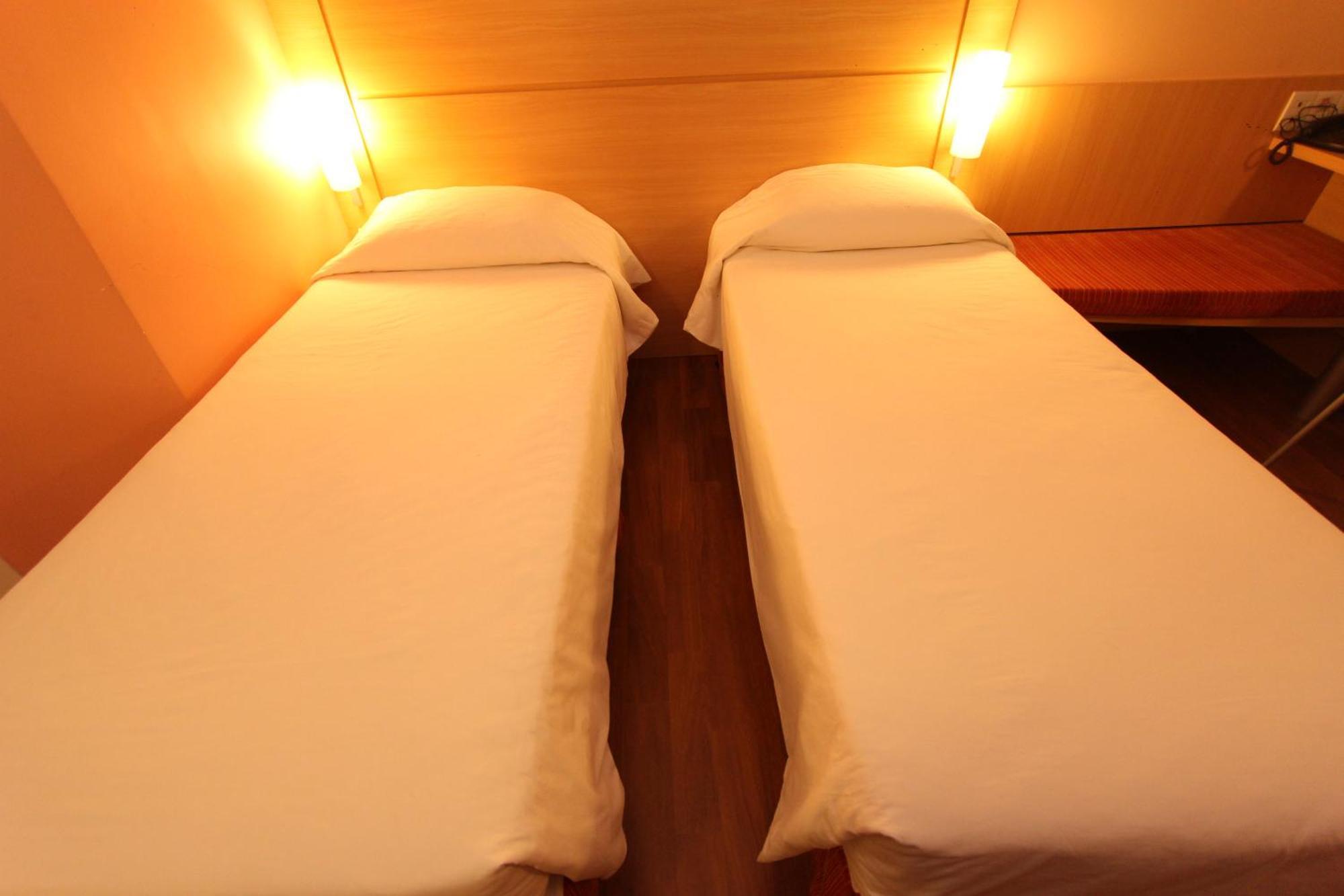 Standard Twin Room,1499410720:JPEG