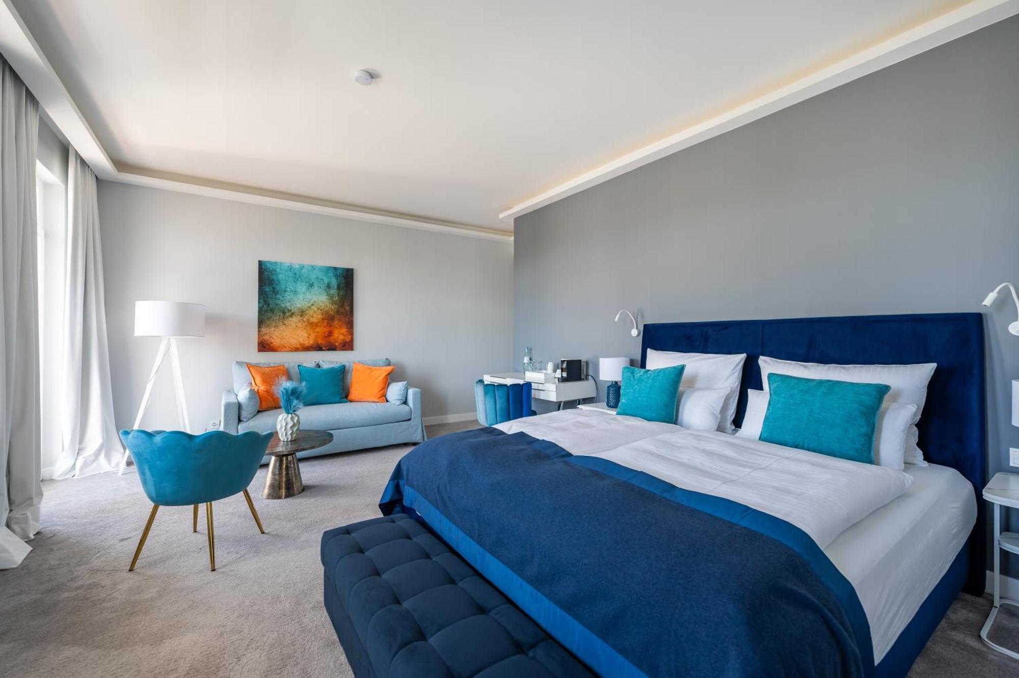 Premium family room balcony
