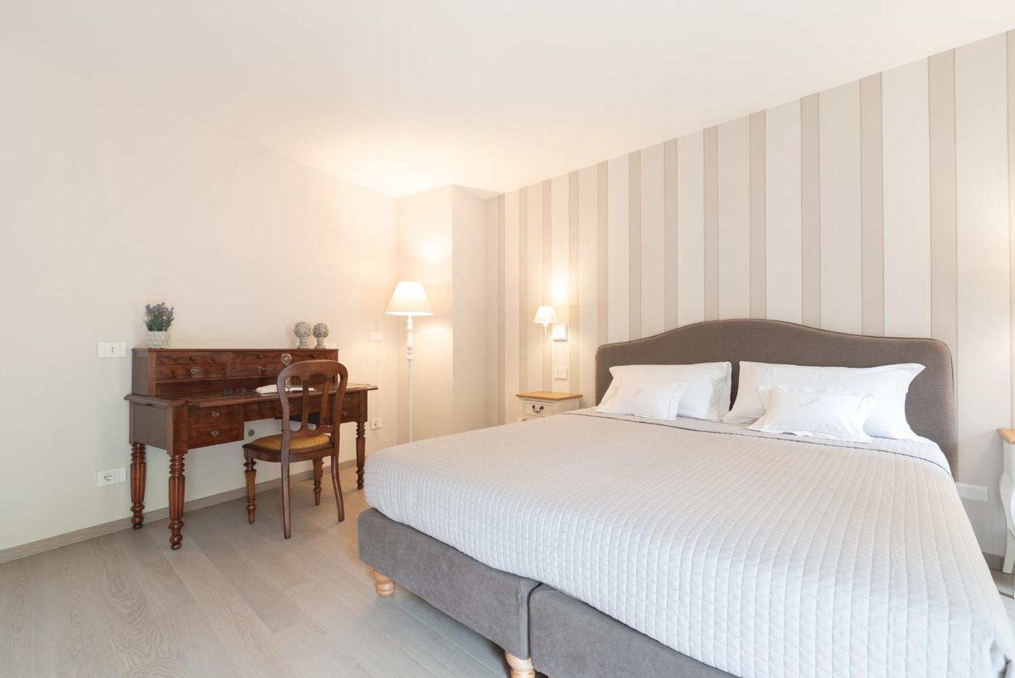 Deluxe Double or Twin Room Garden View