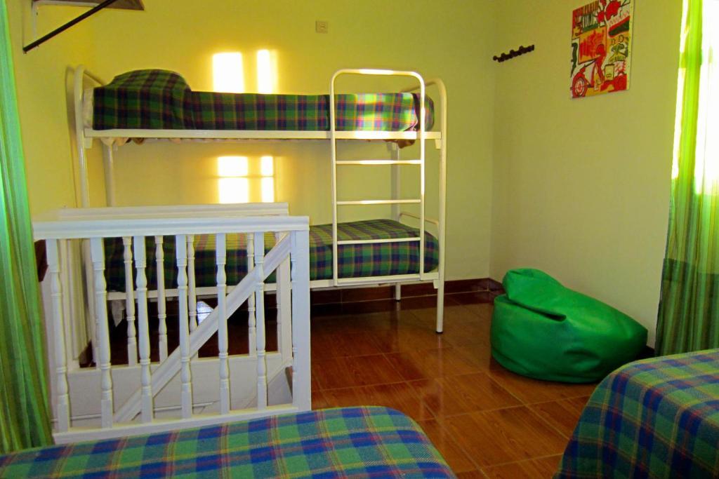 Family Room,15928442:JPEG