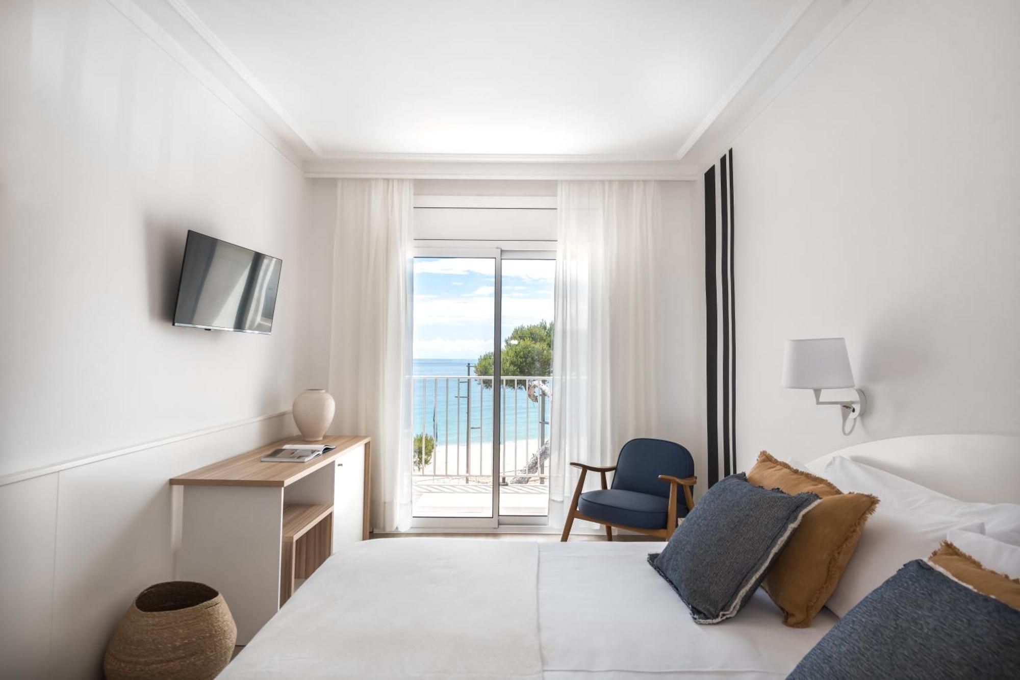 Double or Twin Room with Sea View,1498536526:JPEG