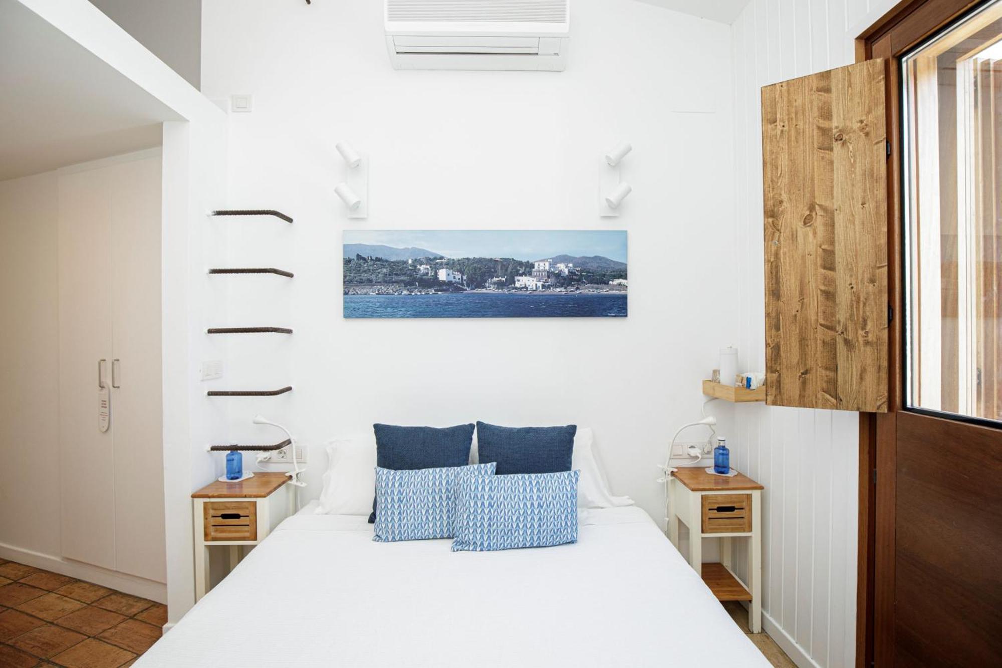 Double Room,1590338925:JPEG