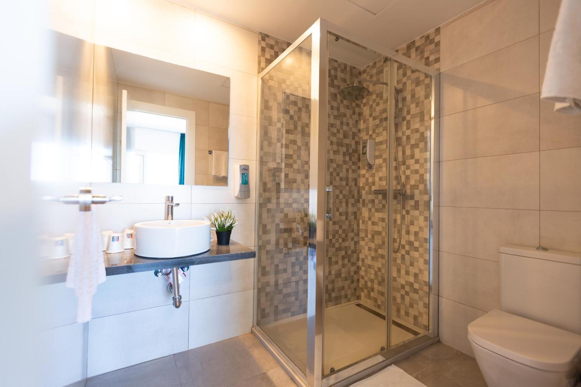 Two-Bedroom Suite,1590344790:JPEG