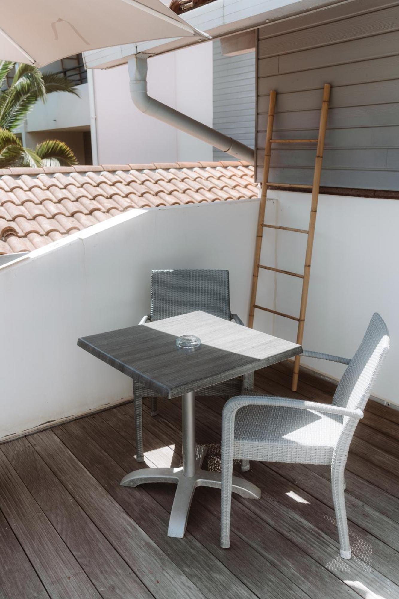 Double Room Terrace Courtyard View
