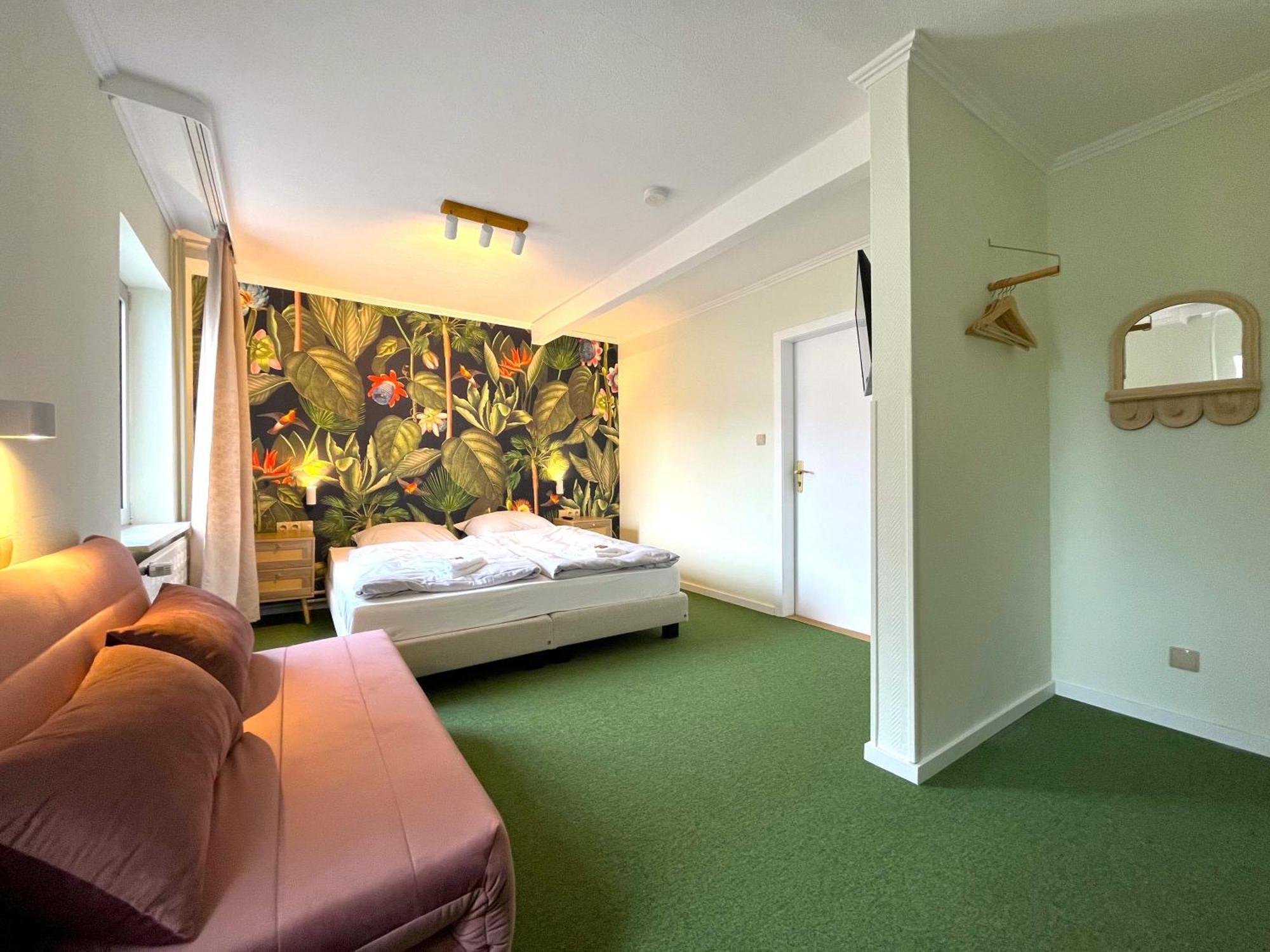 Large Double Room