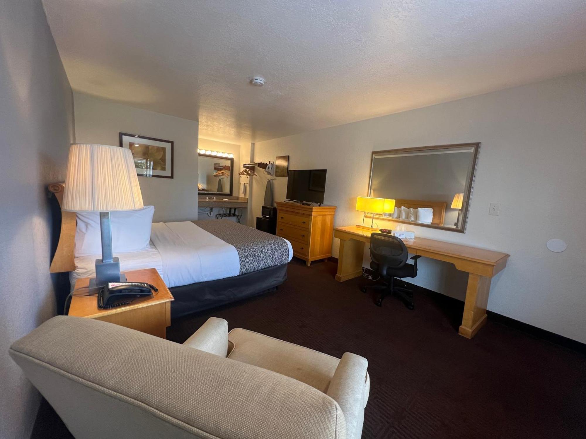 Superior King Room