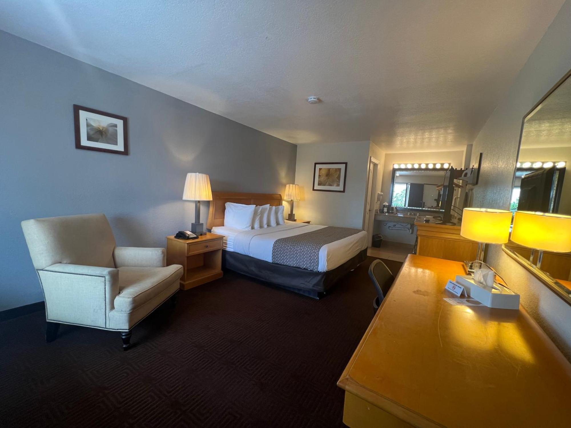 Superior King Room