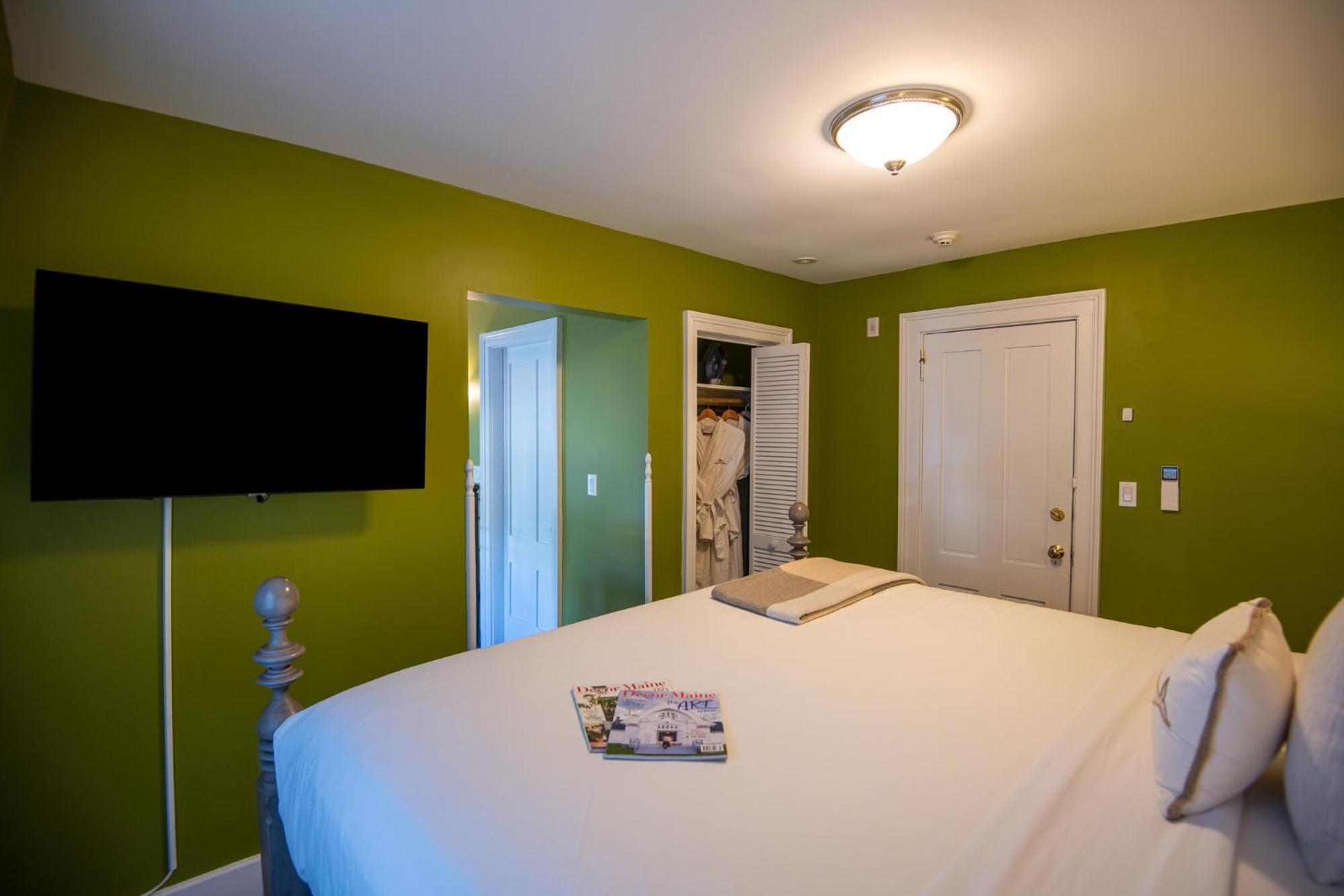 Room 5