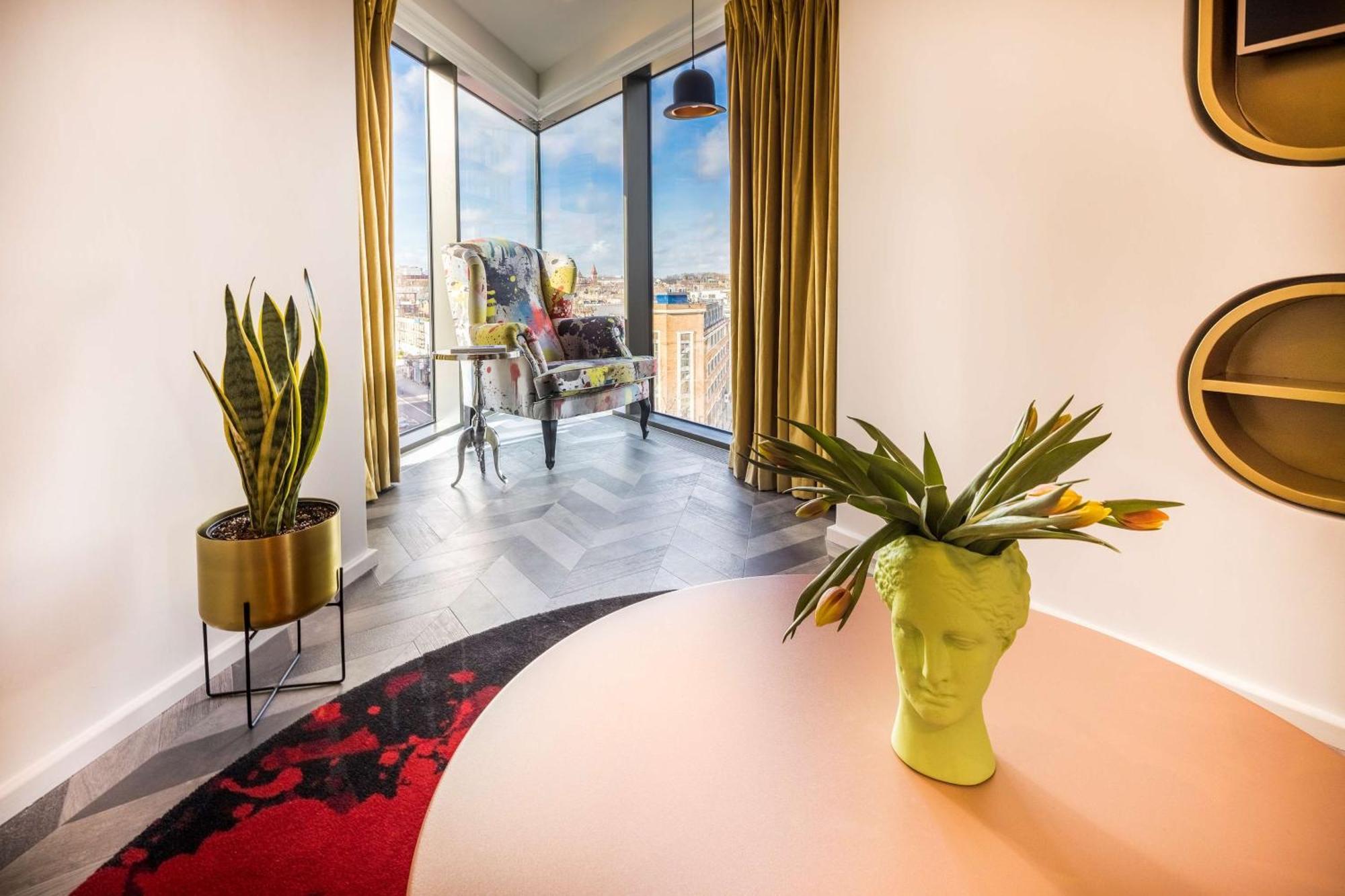 Nhow Suite with Extra Bed (3 Adults + 1 Child),1677899330:JPEG