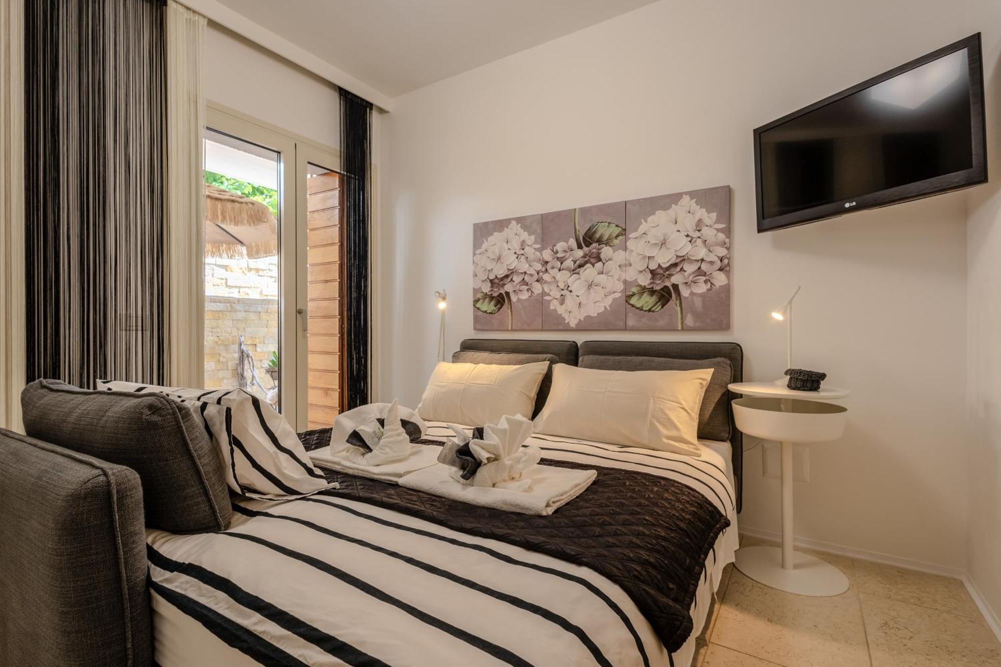 Two-Bedroom Suite,1055278378:JPEG