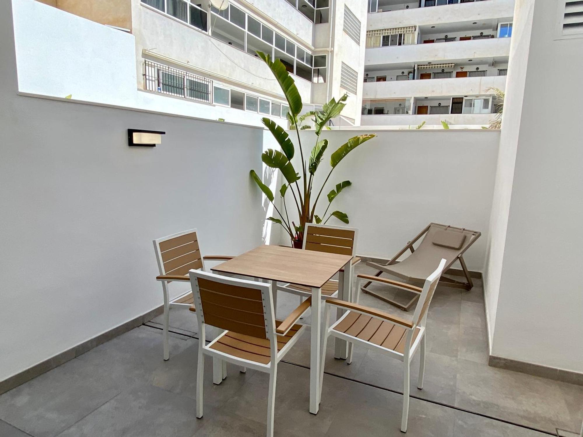 Confort One-Bedroom Apartment Patio Ground Floor