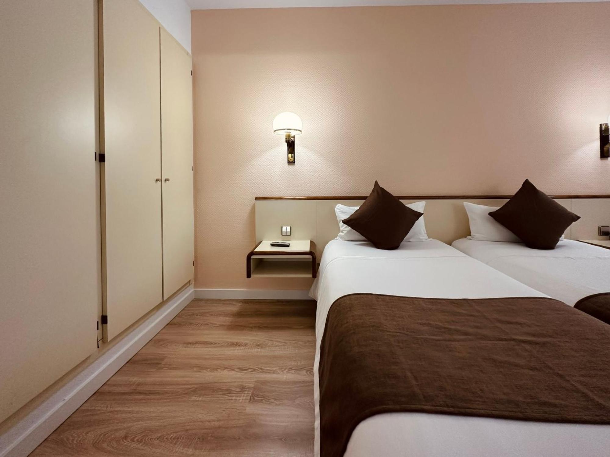 Double or Twin Room,1591233409:JPEG