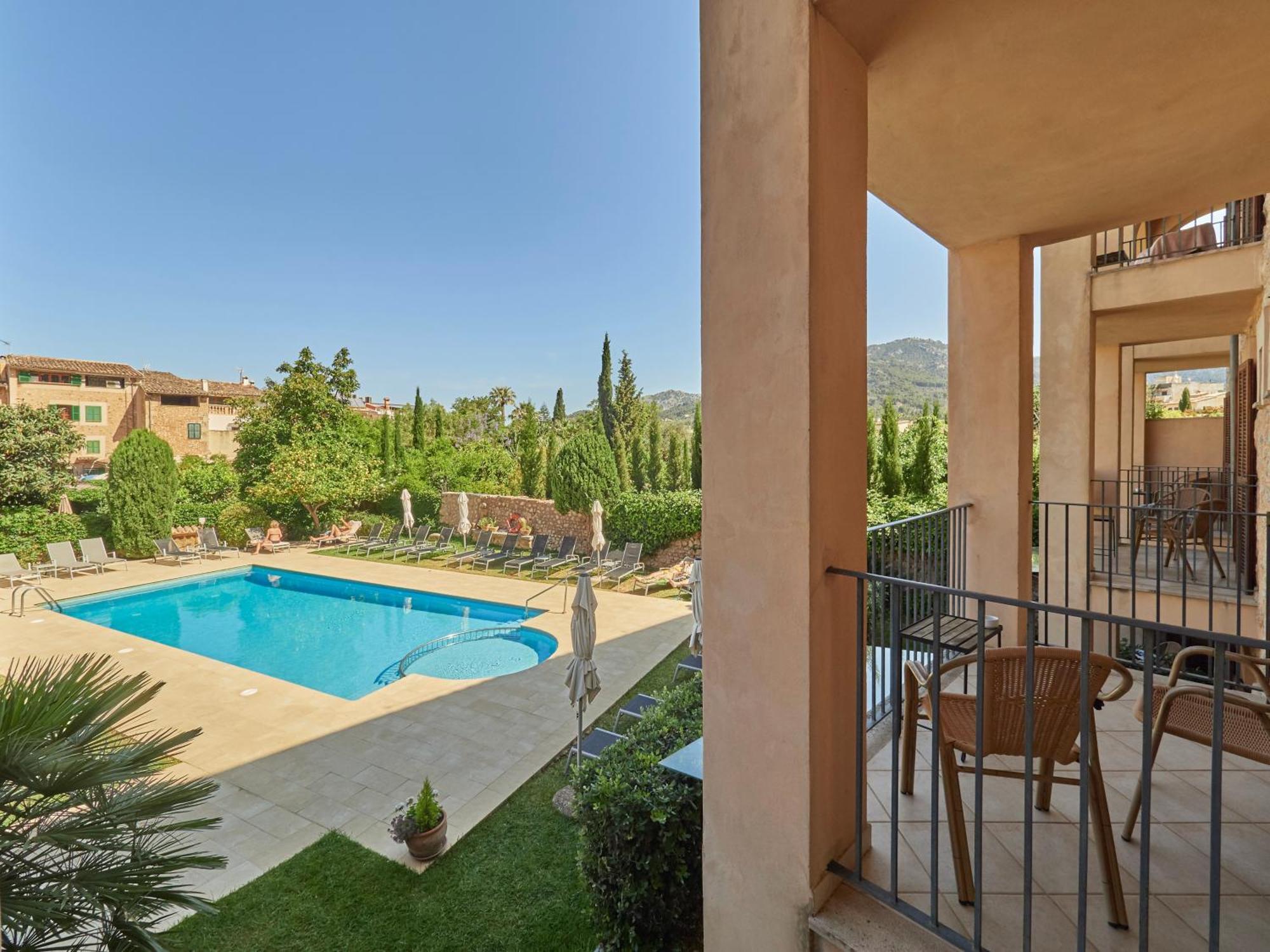 Double or Twin Room Balcony