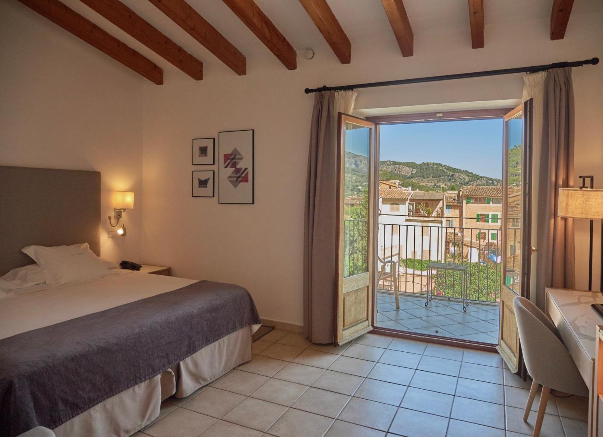 Attic Double or Twin Room Terrace